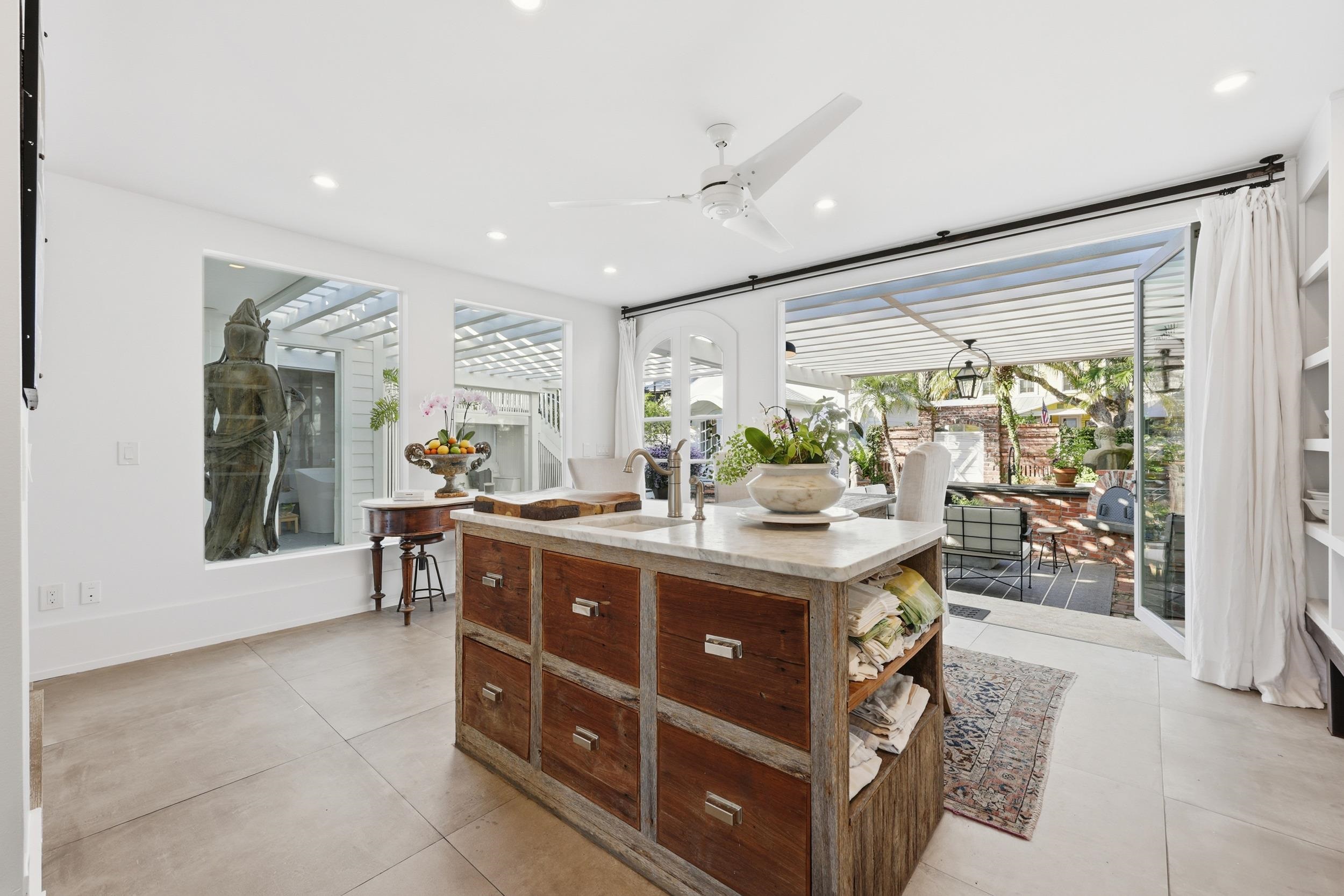 Image 27 of 100 For 153 Washington St