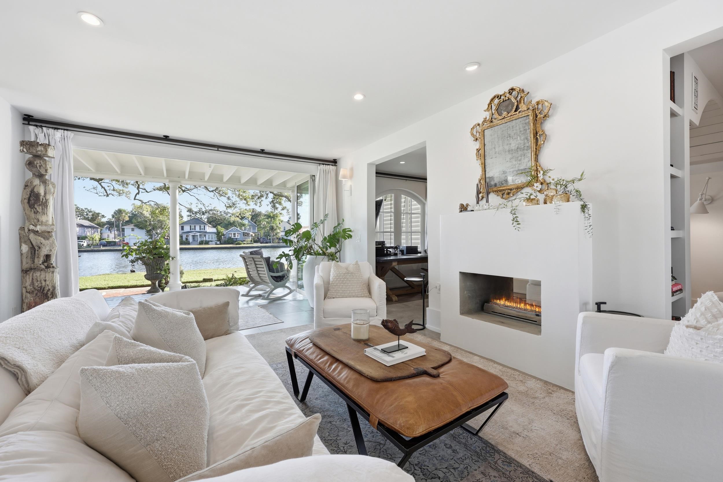 Image 40 of 100 For 153 Washington St