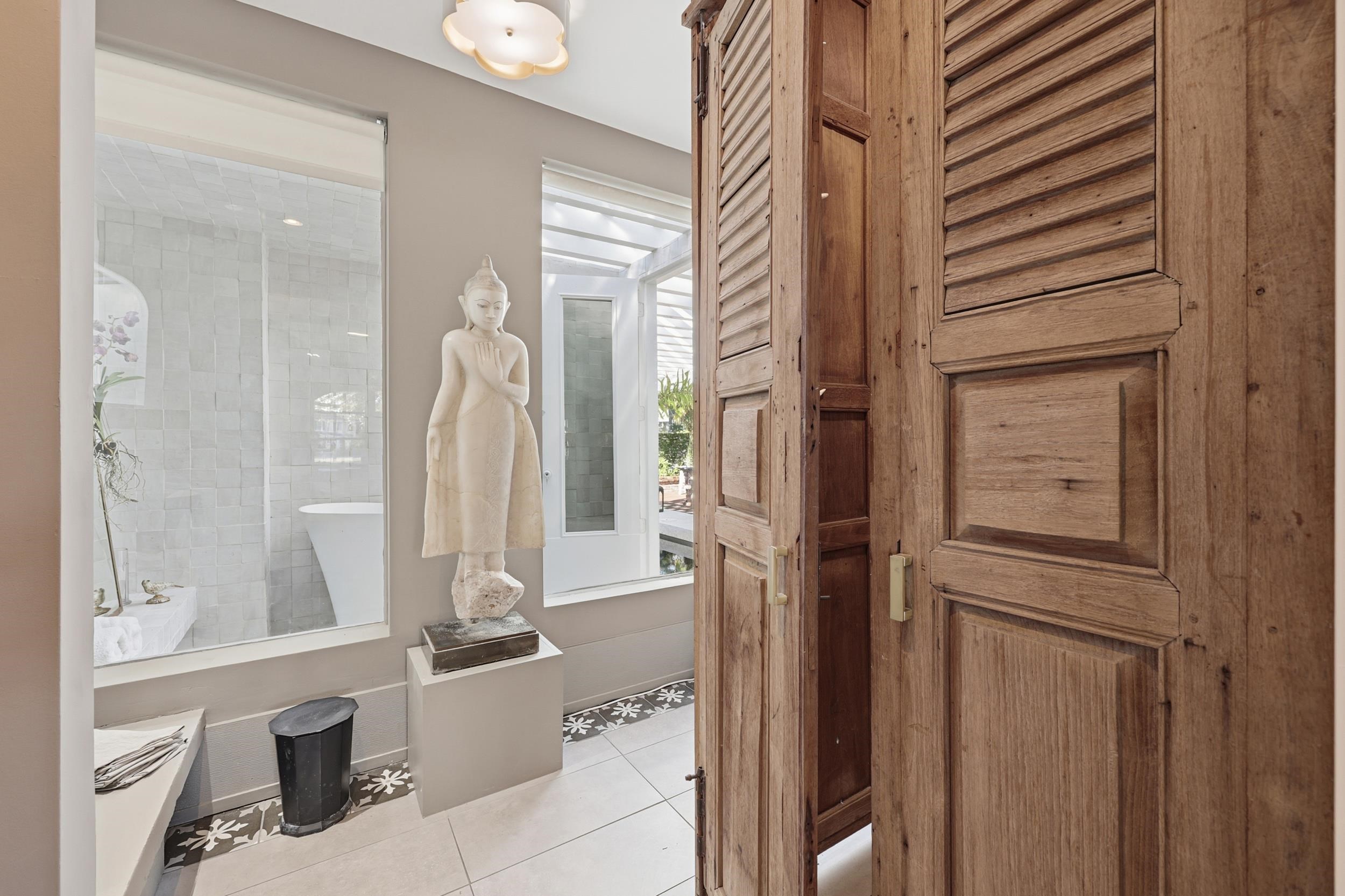 Image 48 of 100 For 153 Washington St