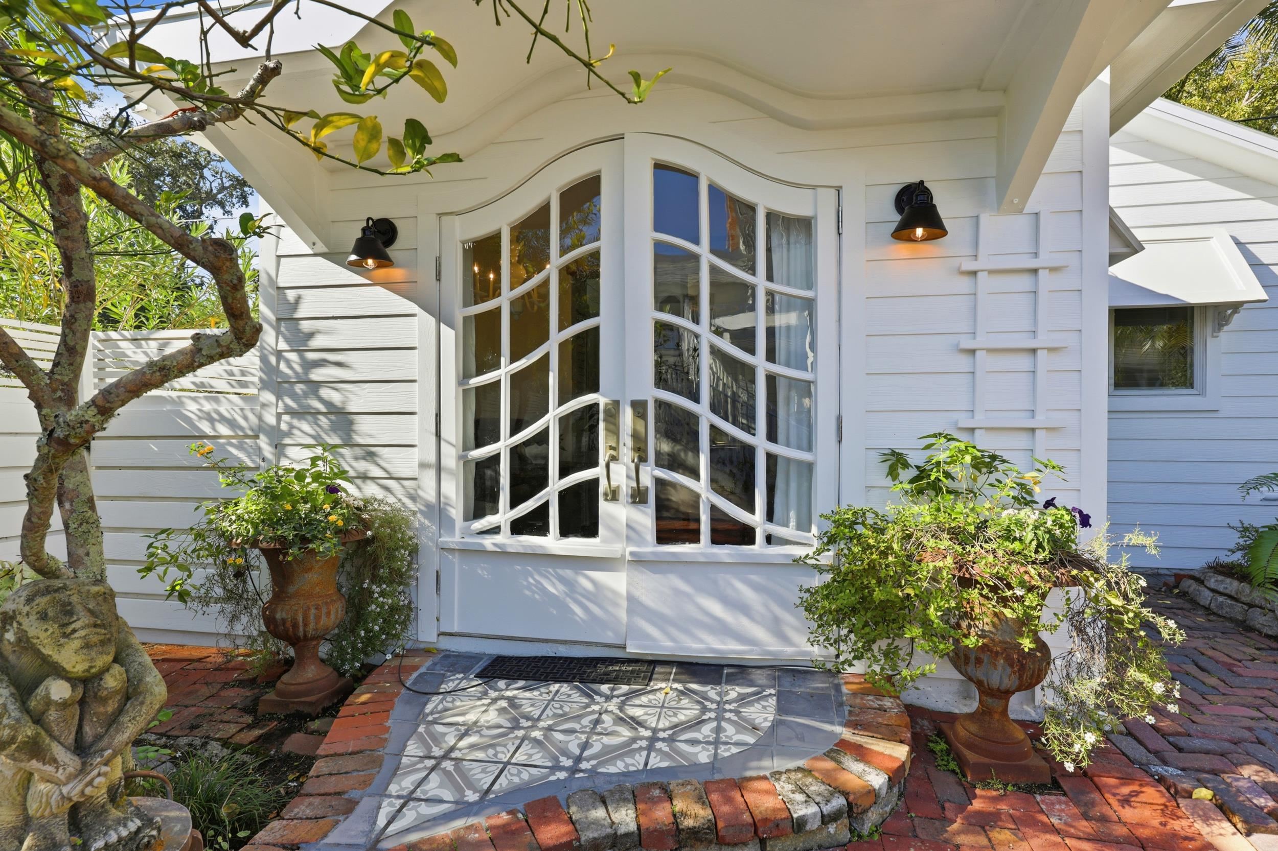 Image 85 of 100 For 153 Washington St