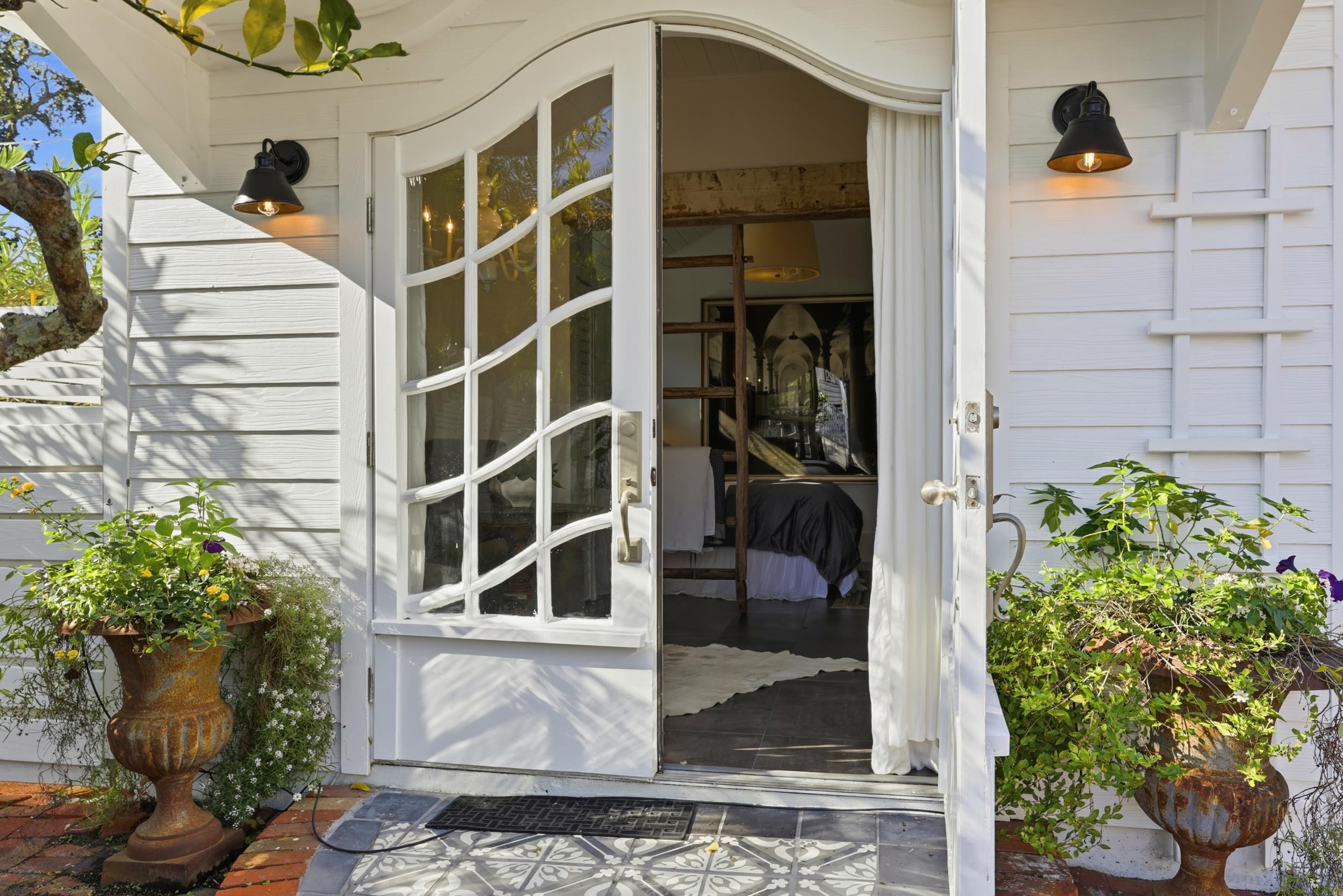 Image 86 of 100 For 153 Washington St