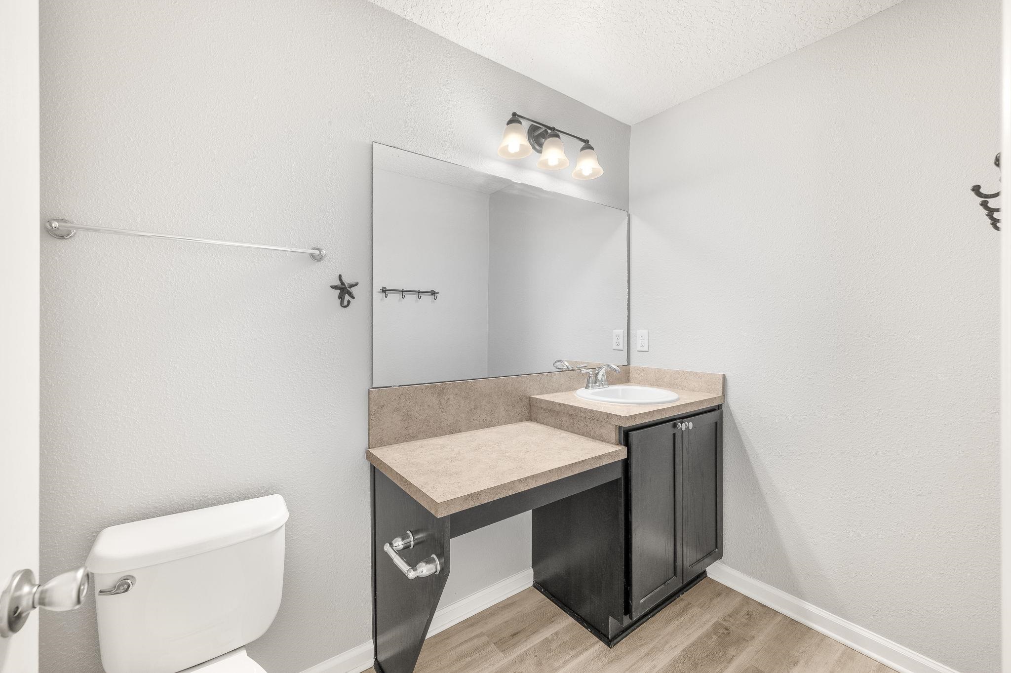 Image 18 of 35 For 113 Islander Dr