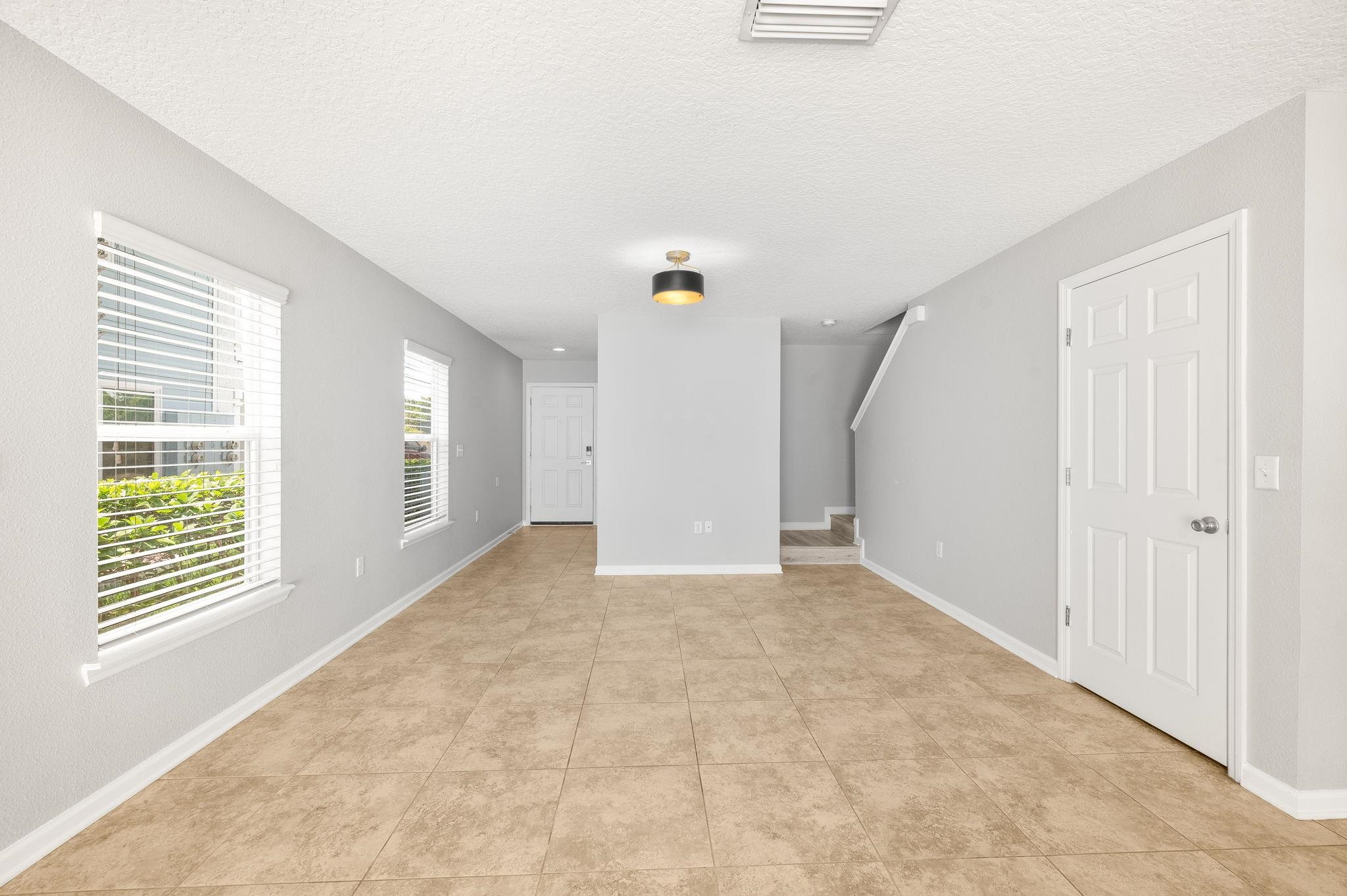 Image 5 of 35 For 113 Islander Dr