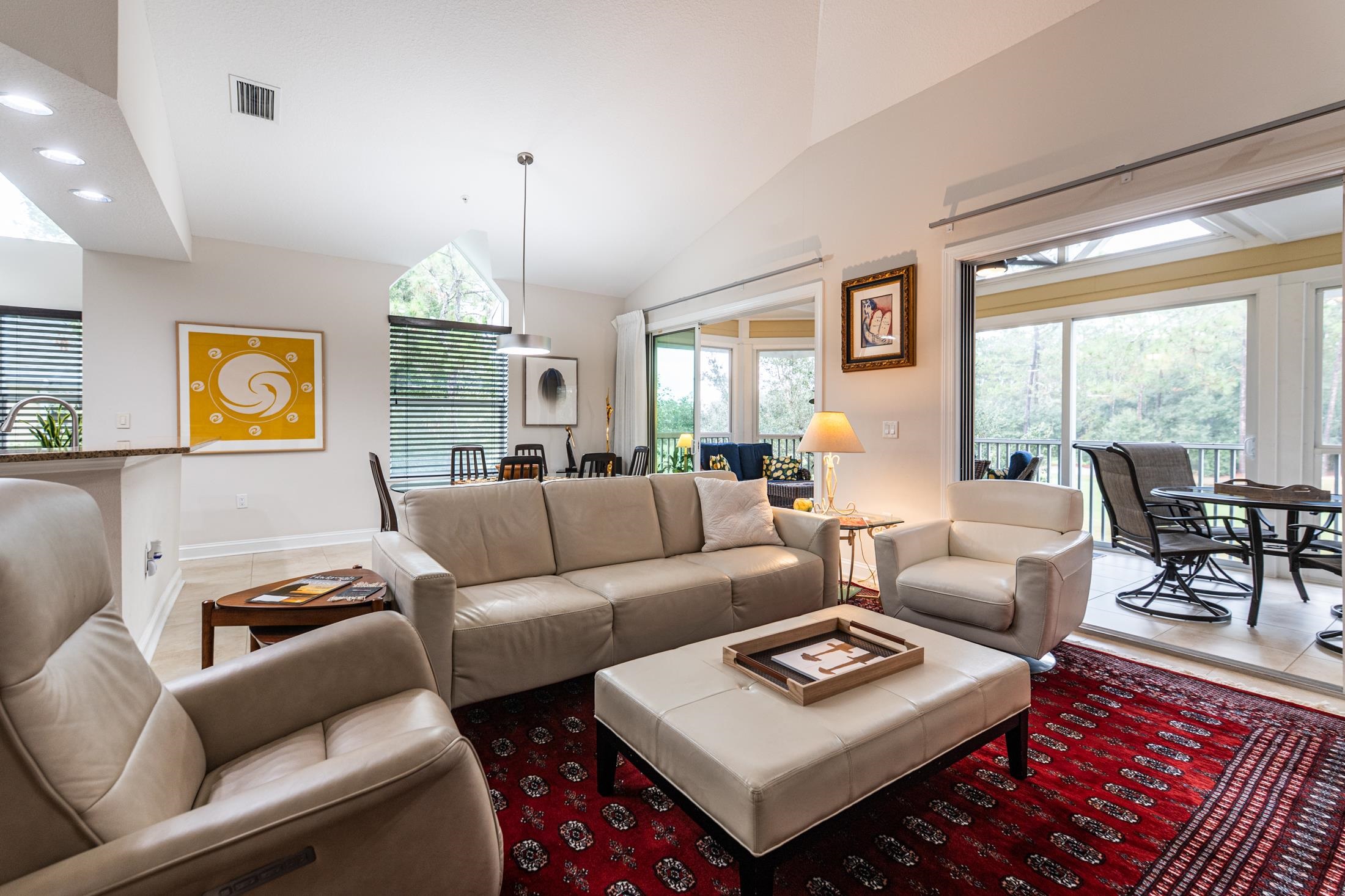 Image 11 of 95 For 335 Shore Cir N 1021