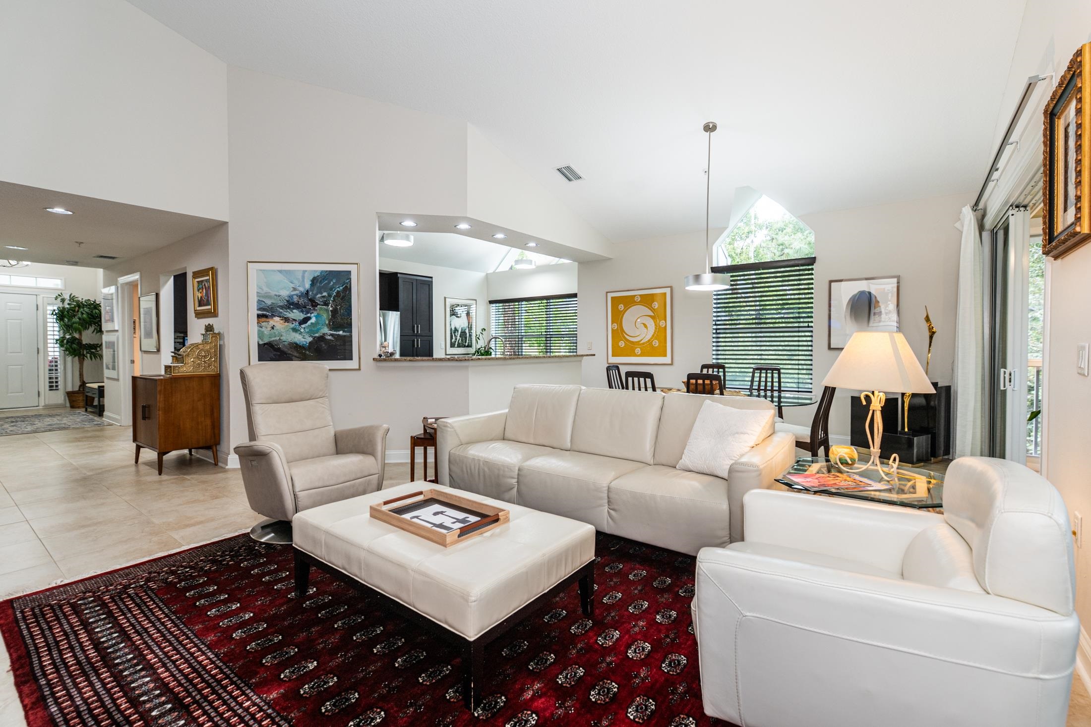 Image 12 of 95 For 335 Shore Cir N 1021