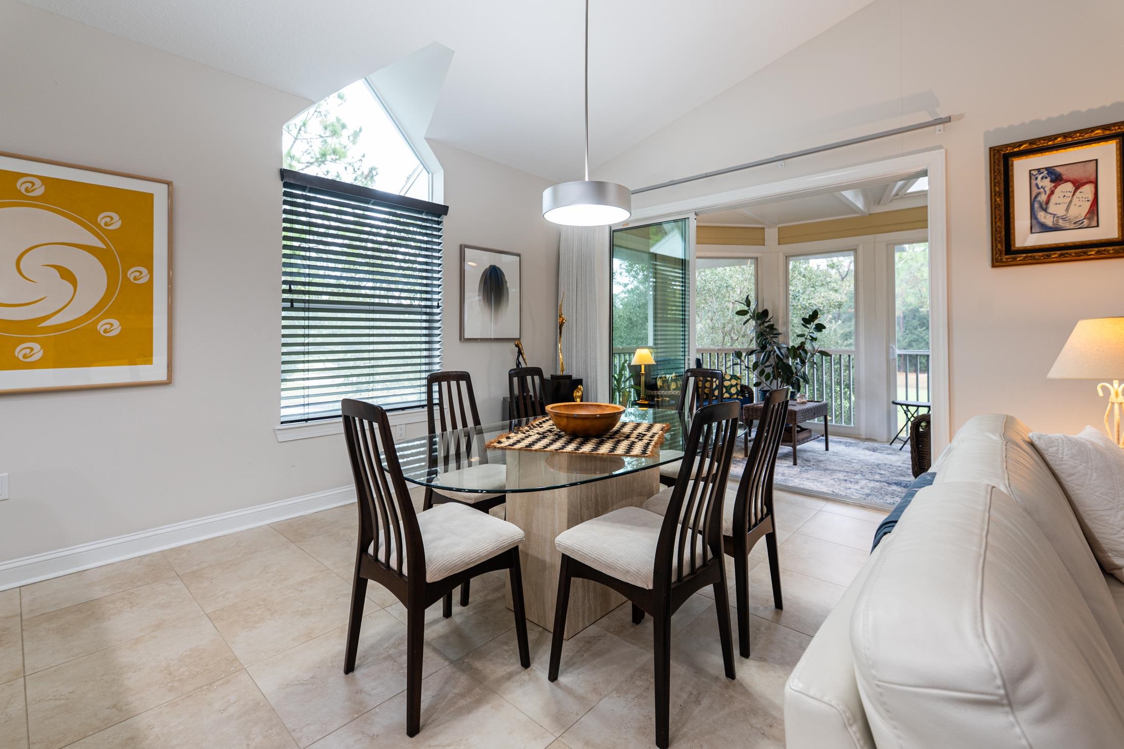 Image 24 of 95 For 335 Shore Cir N 1021