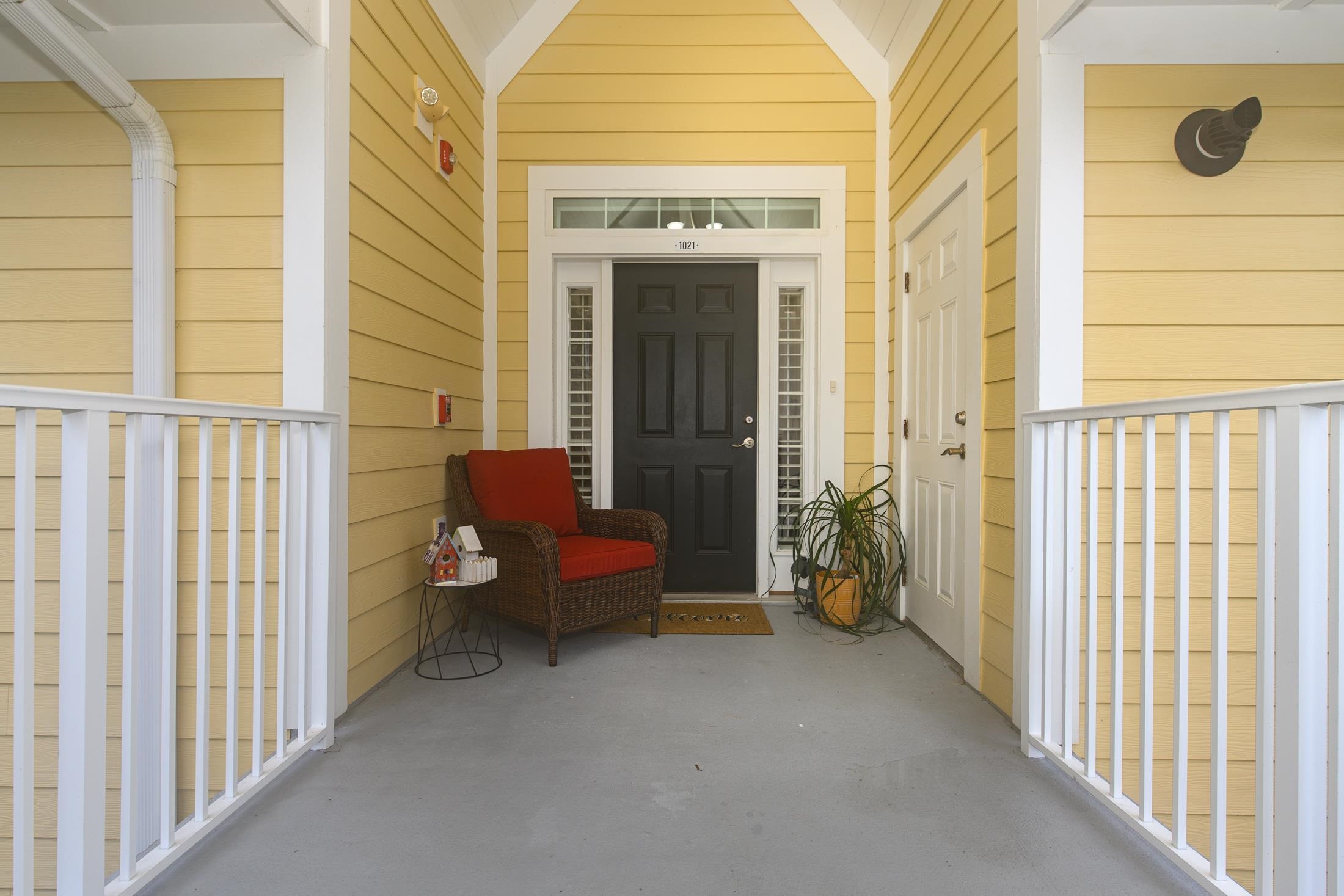 Image 3 of 95 For 335 Shore Cir N 1021