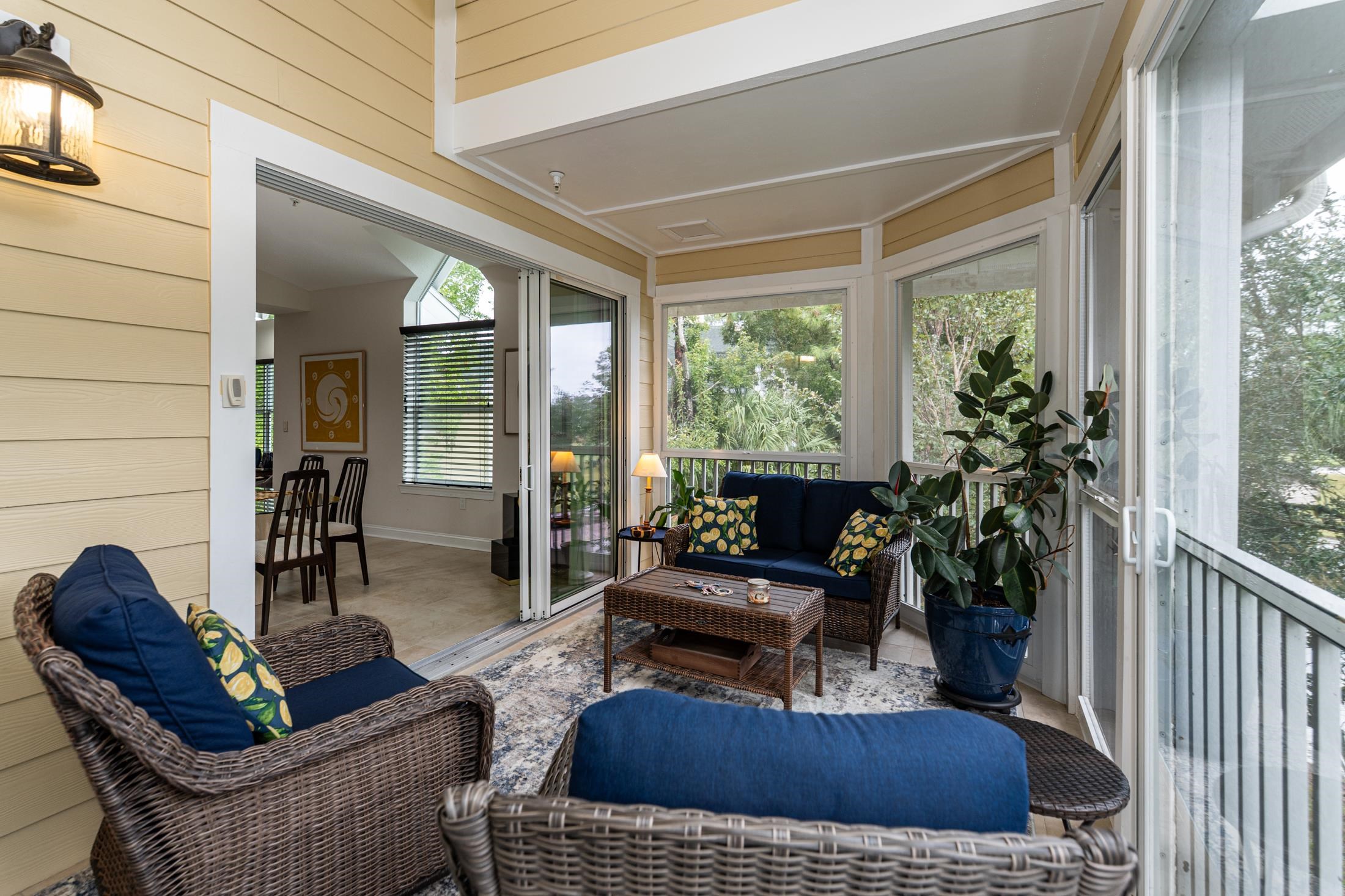 Image 30 of 95 For 335 Shore Cir N 1021