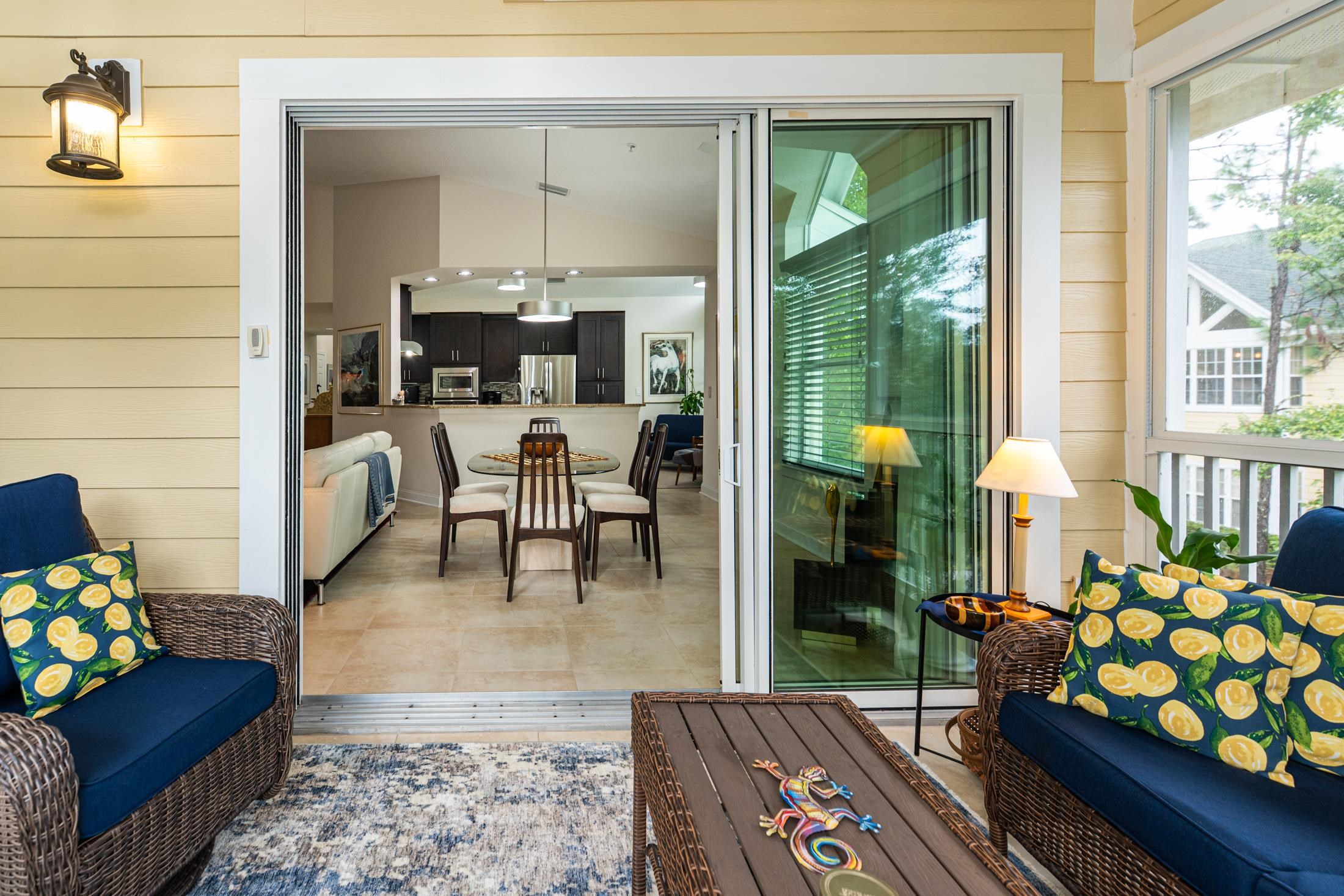 Image 31 of 95 For 335 Shore Cir N 1021