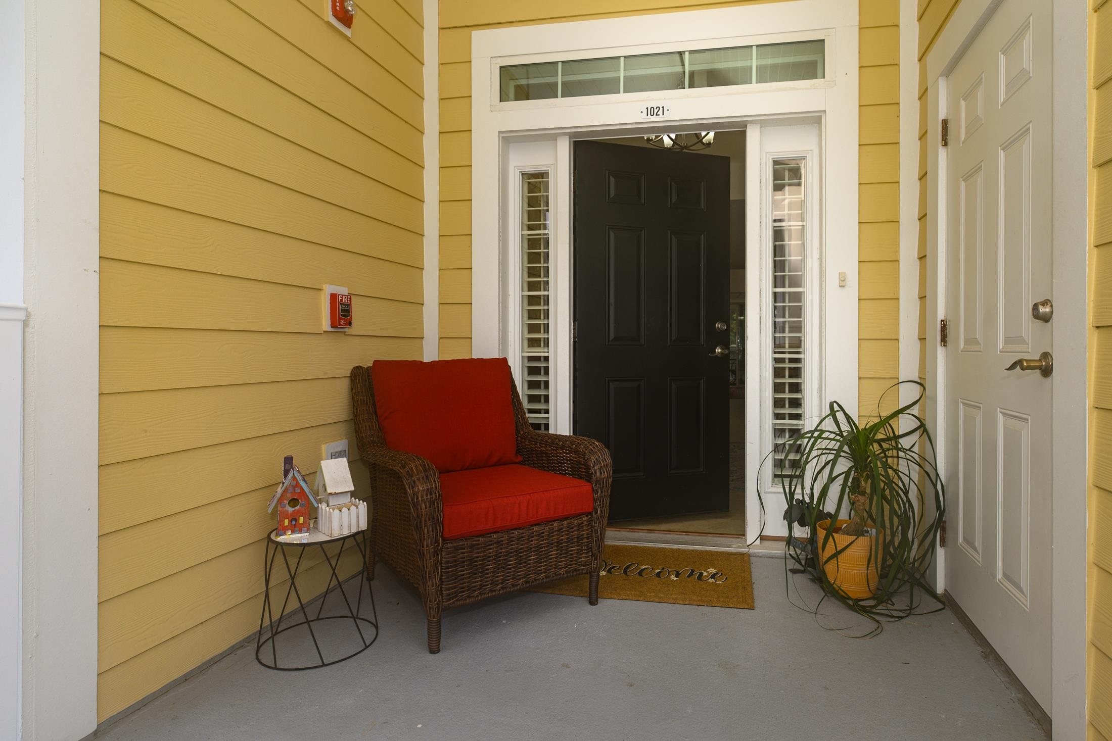 Image 4 of 95 For 335 Shore Cir N 1021