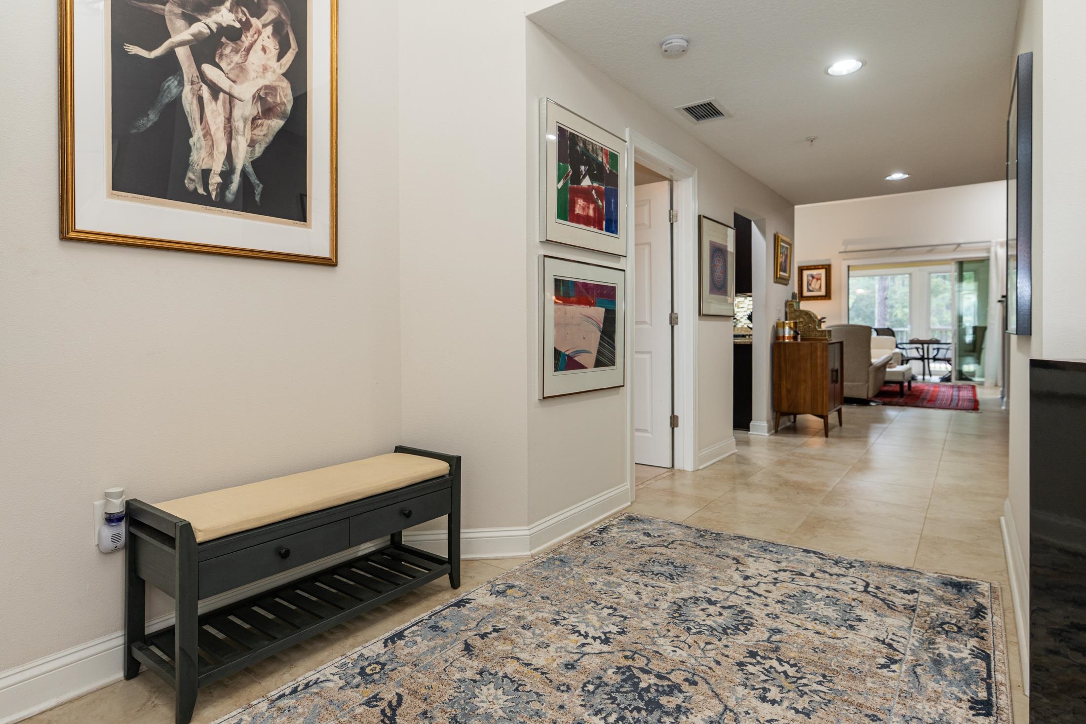 Image 5 of 95 For 335 Shore Cir N 1021