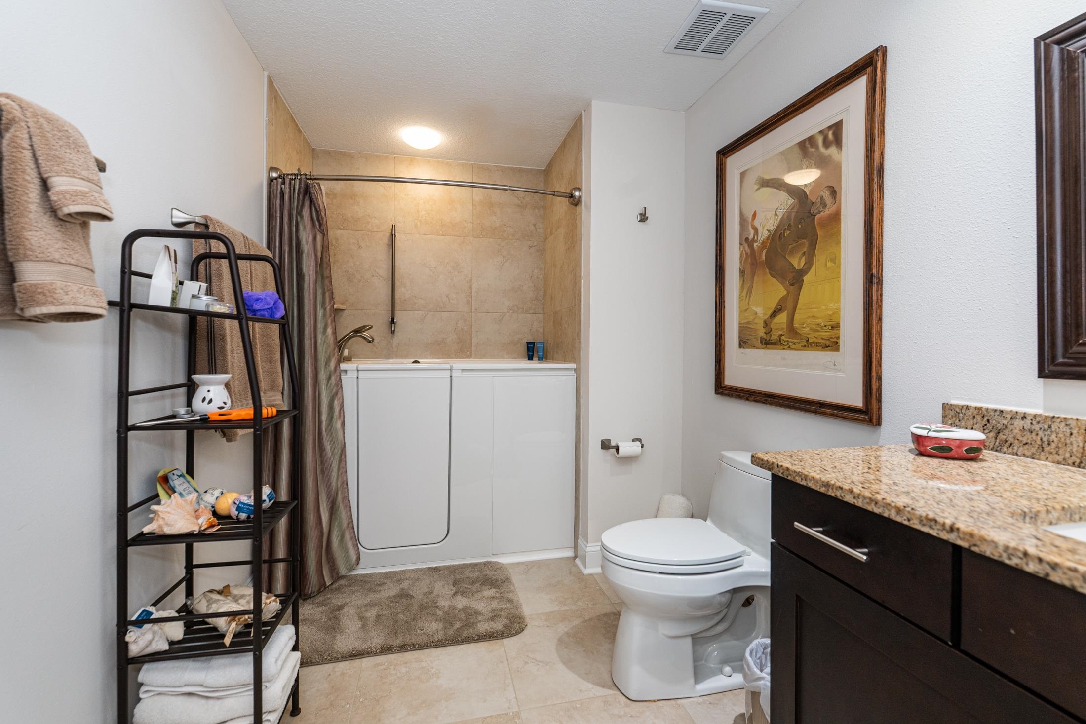 Image 54 of 95 For 335 Shore Cir N 1021