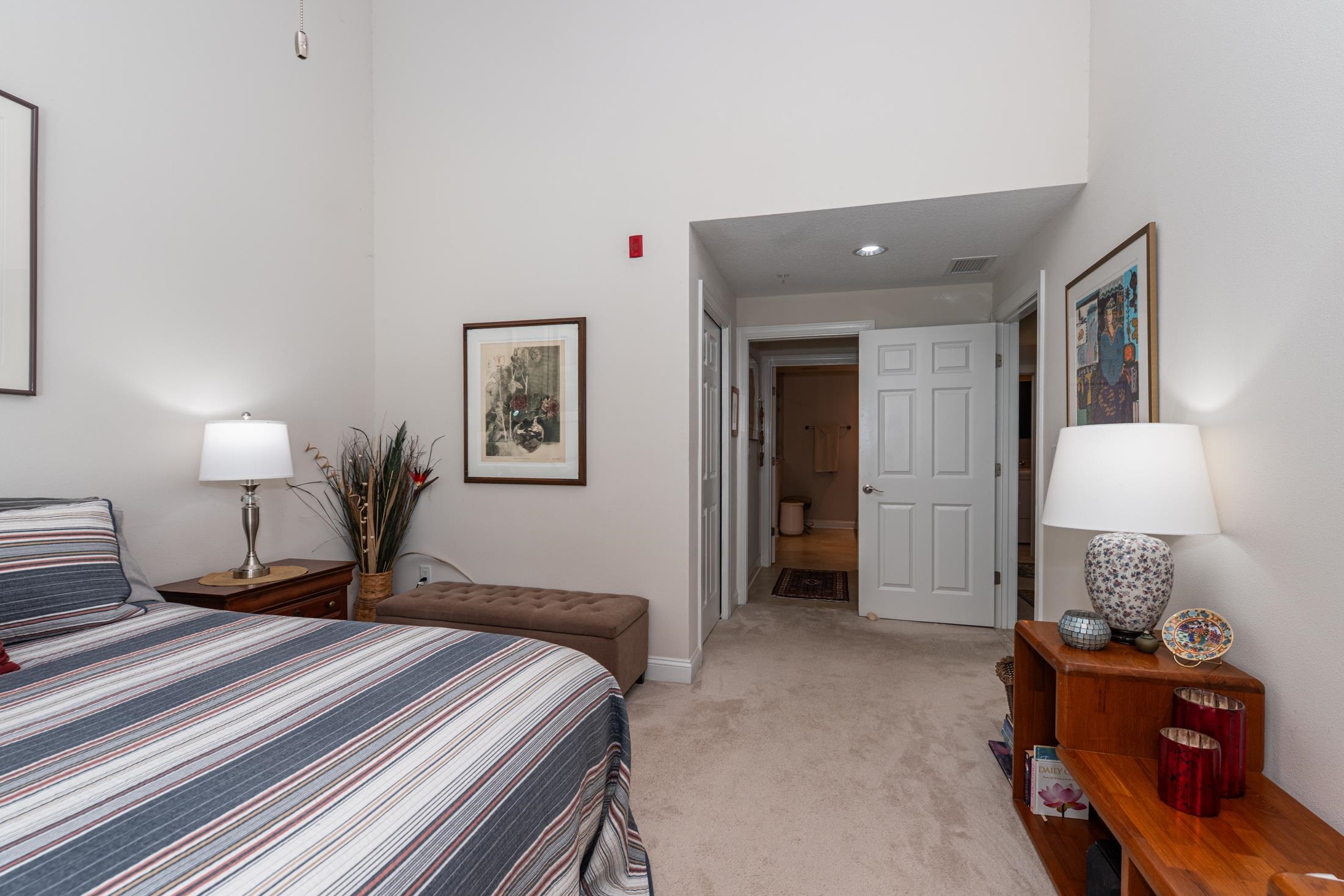 Image 67 of 95 For 335 Shore Cir N 1021