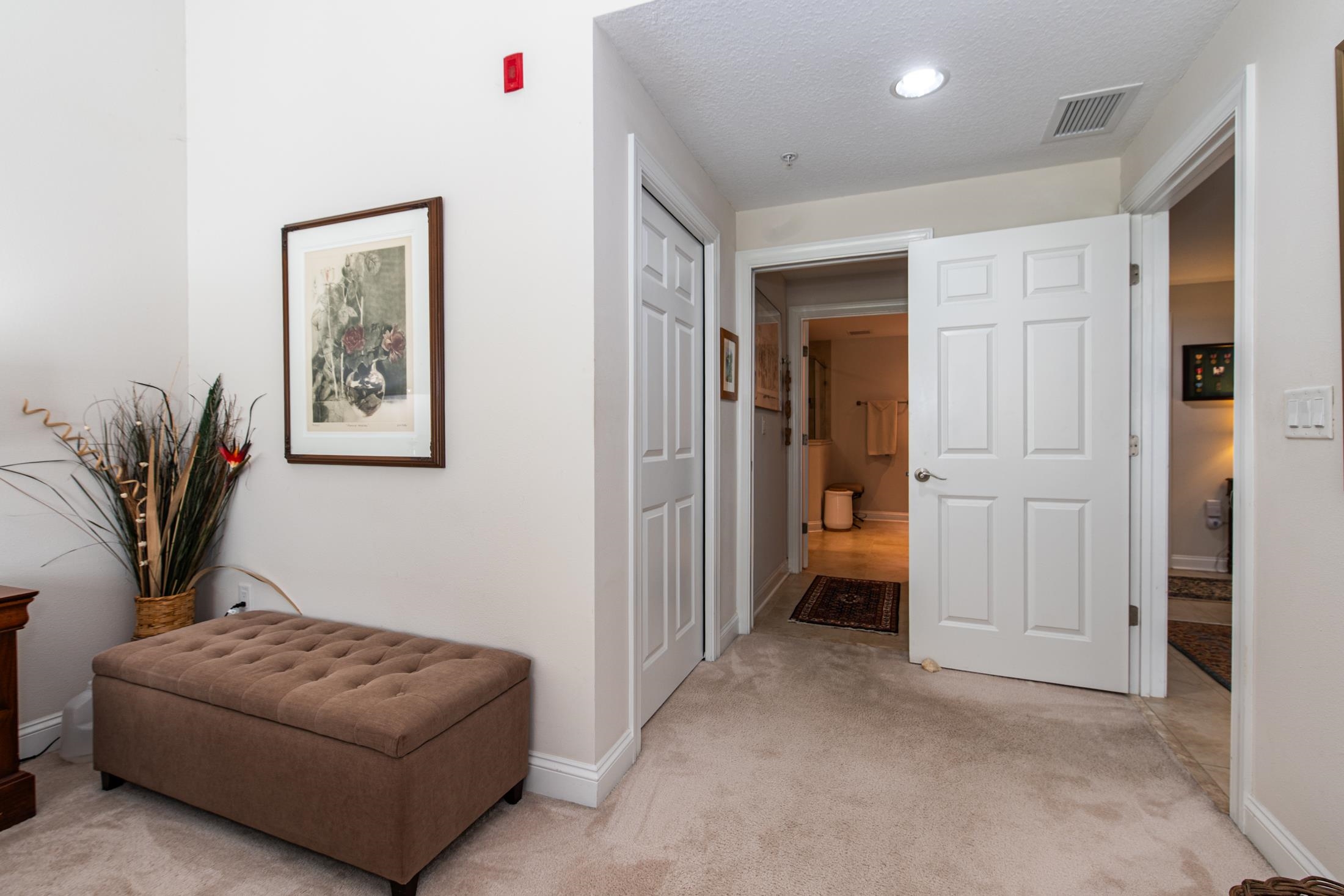 Image 68 of 95 For 335 Shore Cir N 1021