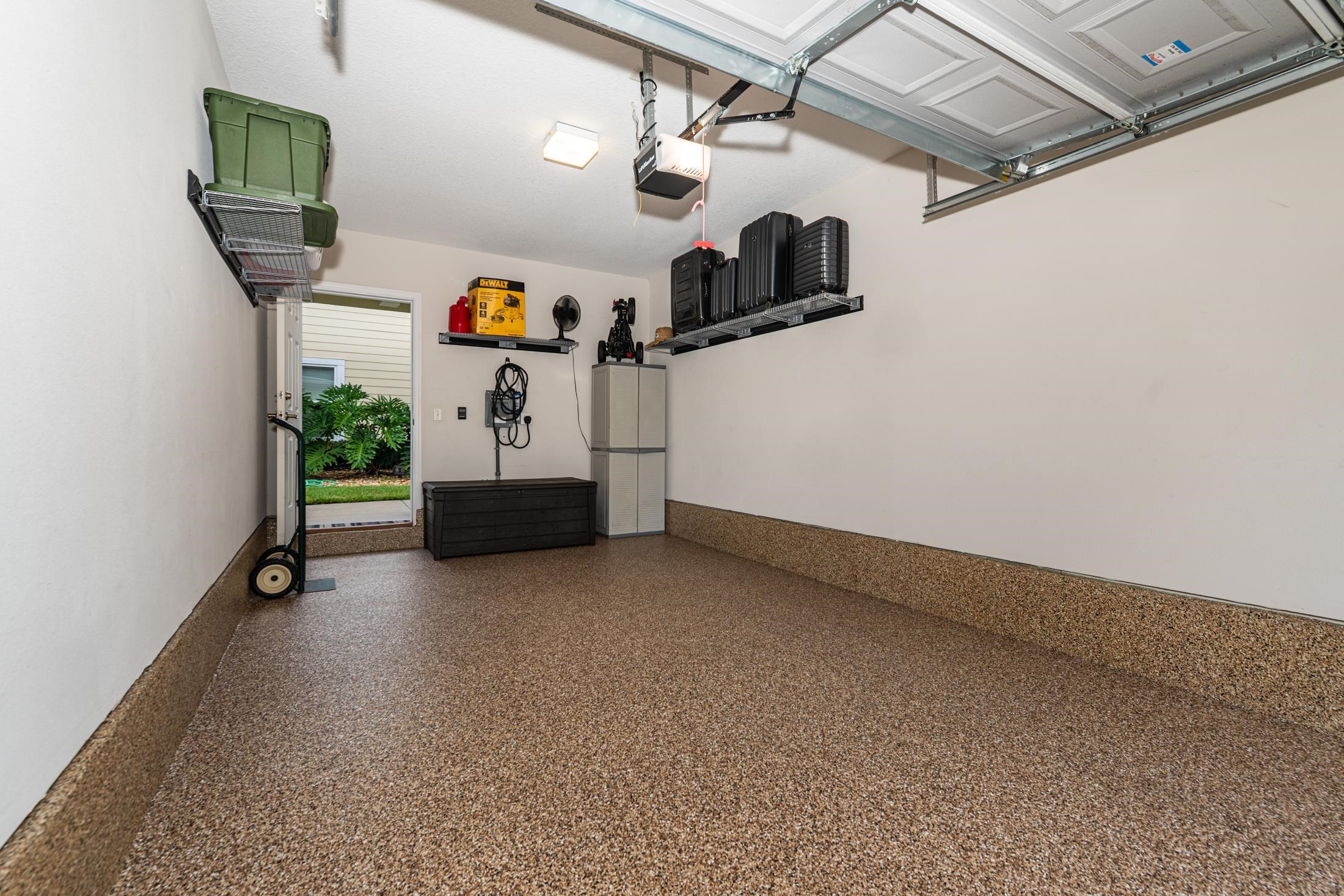 Image 77 of 95 For 335 Shore Cir N 1021