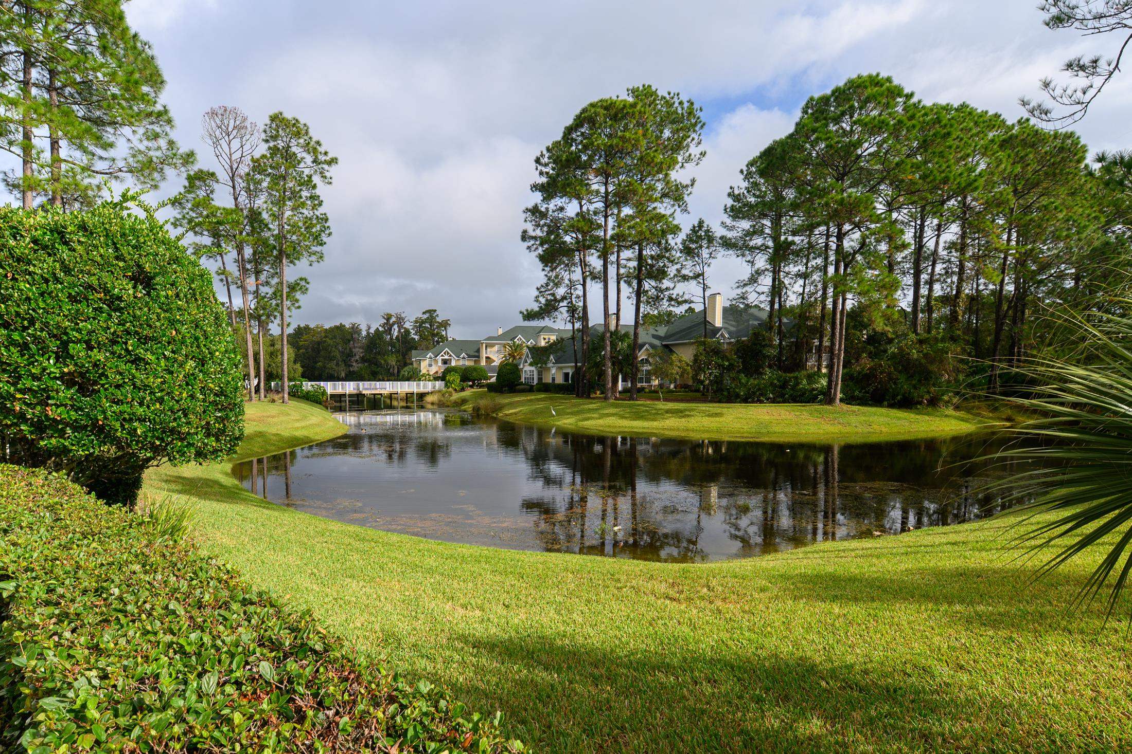 Image 82 of 95 For 335 Shore Cir N 1021