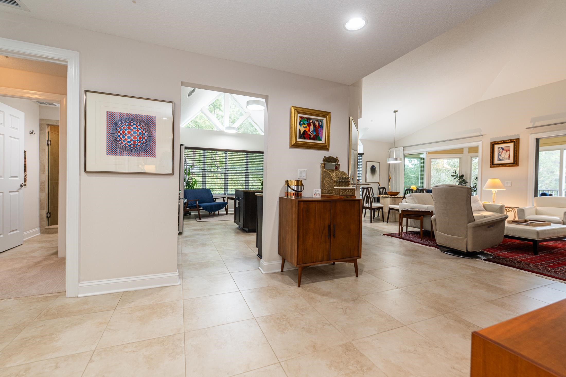 Image 9 of 95 For 335 Shore Cir N 1021