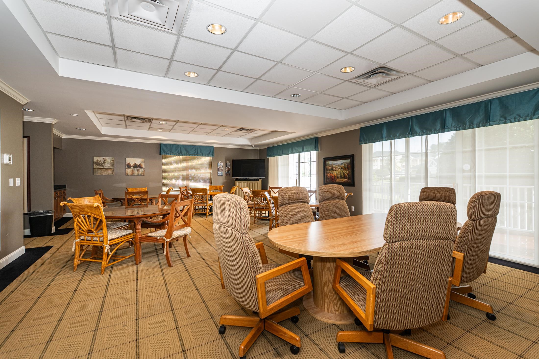 Image 92 of 95 For 335 Shore Cir N 1021