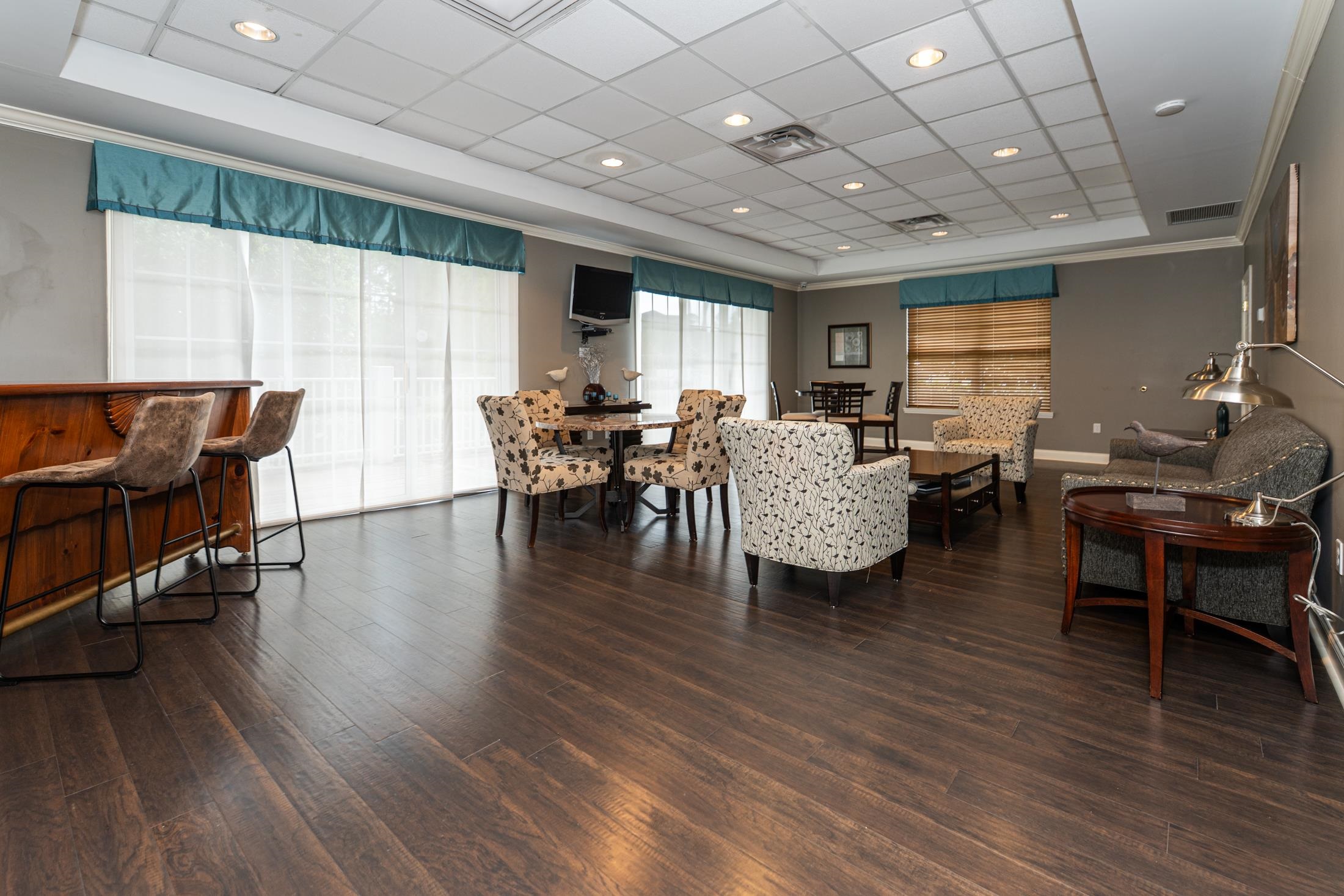 Image 94 of 95 For 335 Shore Cir N 1021