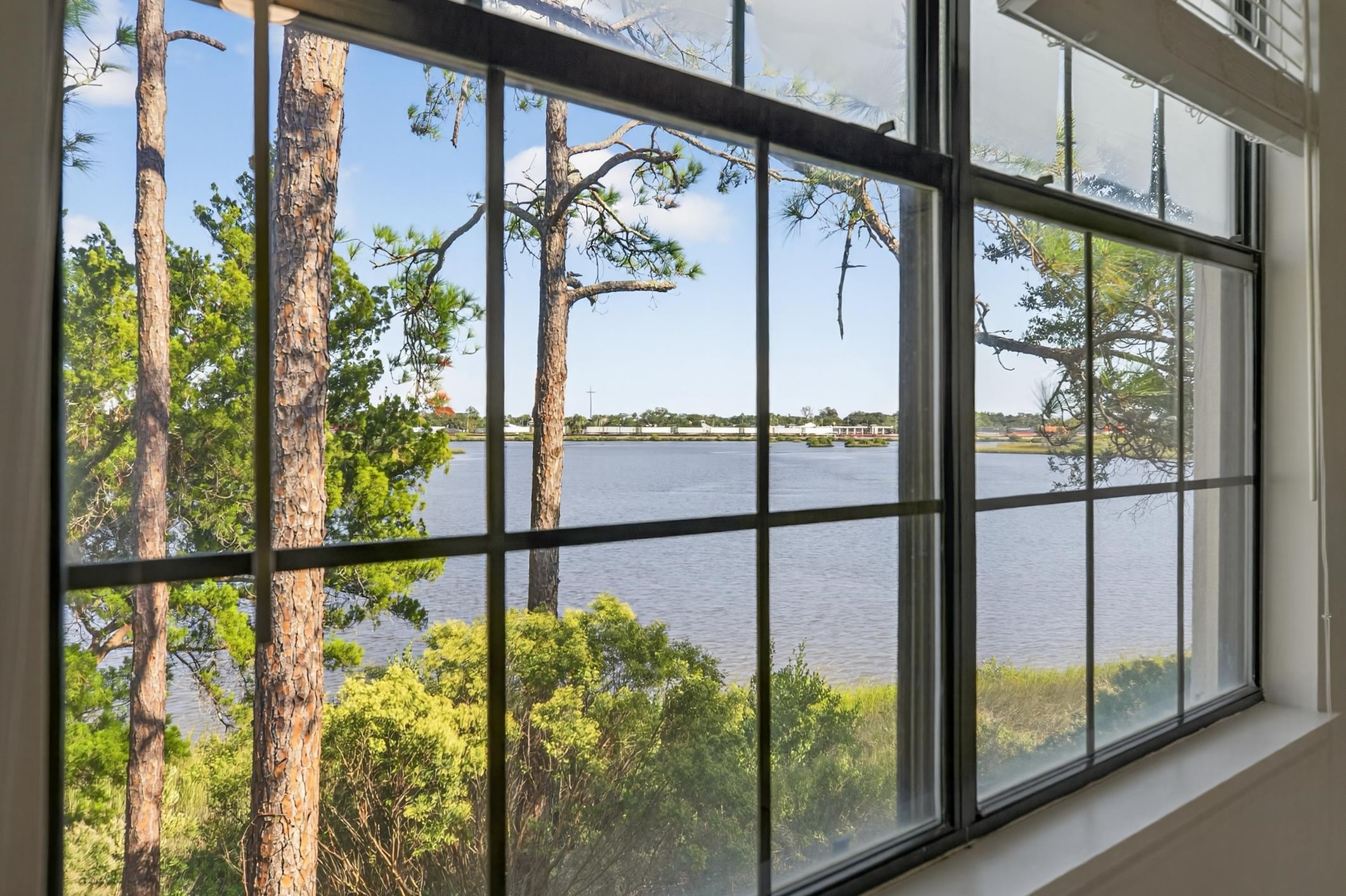 Image 22 of 60 For 3323 Haley Pointe Rd