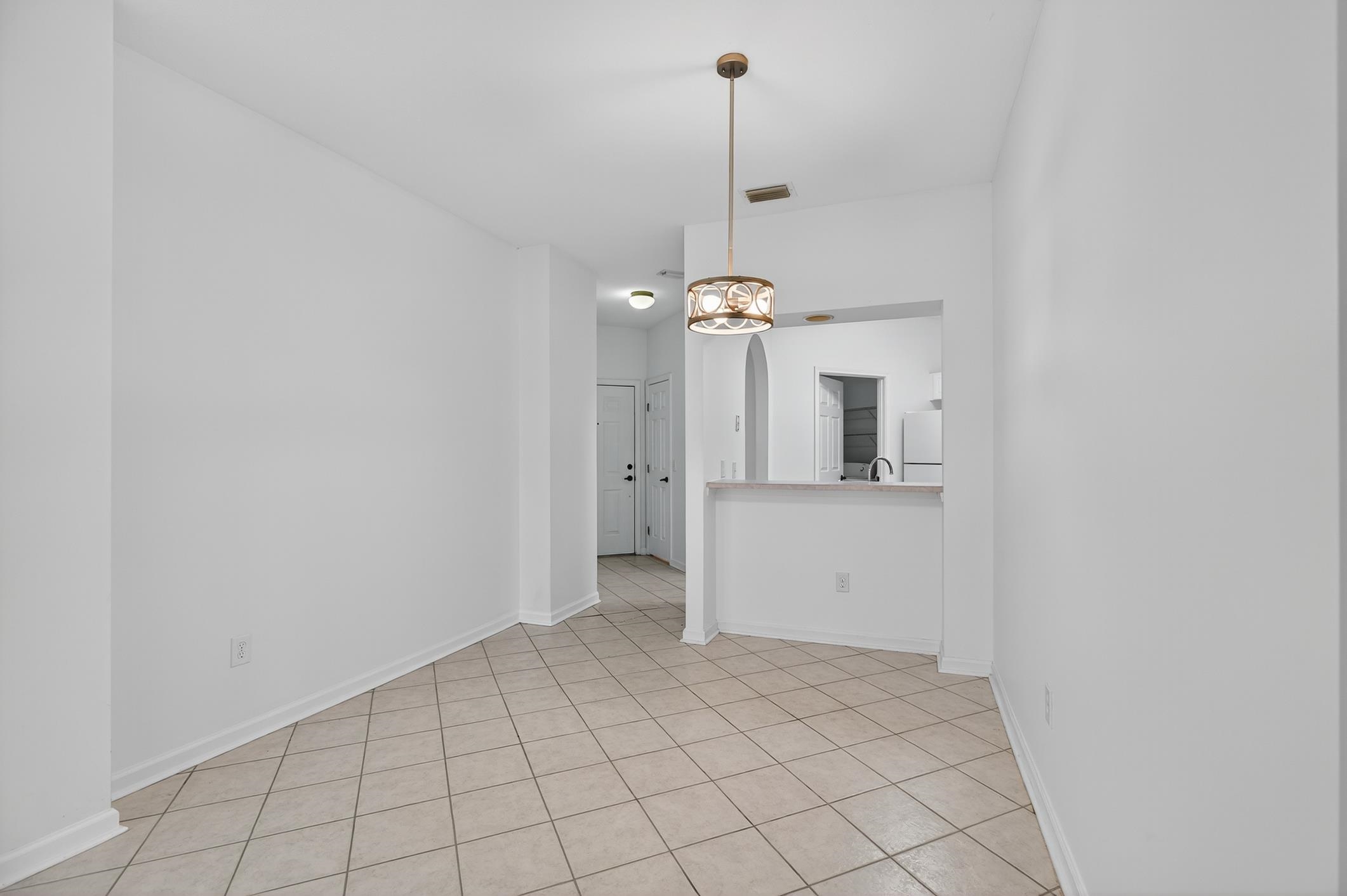 Image 8 of 60 For 3323 Haley Pointe Rd