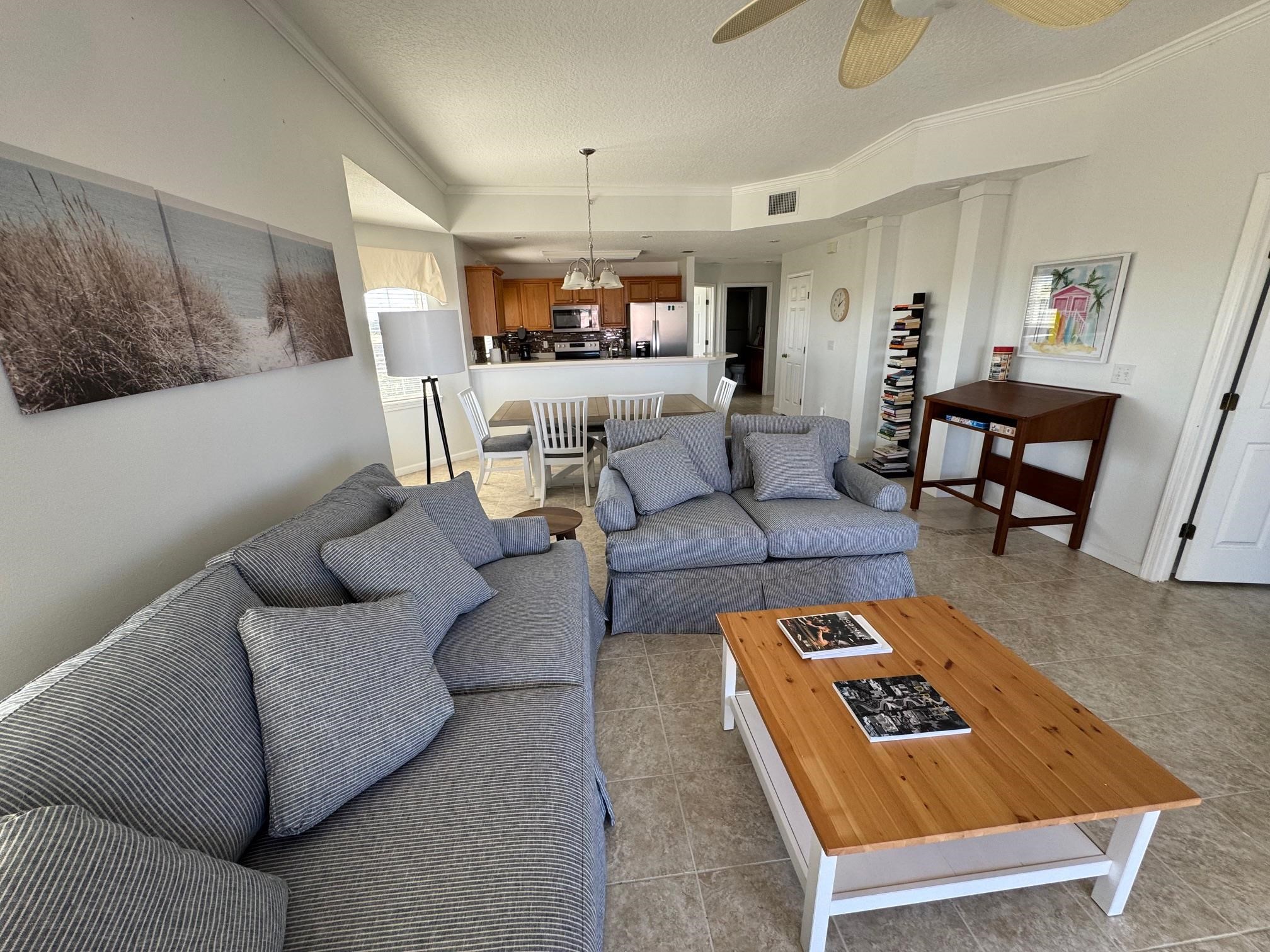 Image 10 of 31 For 264 Gibraltar Ct #309