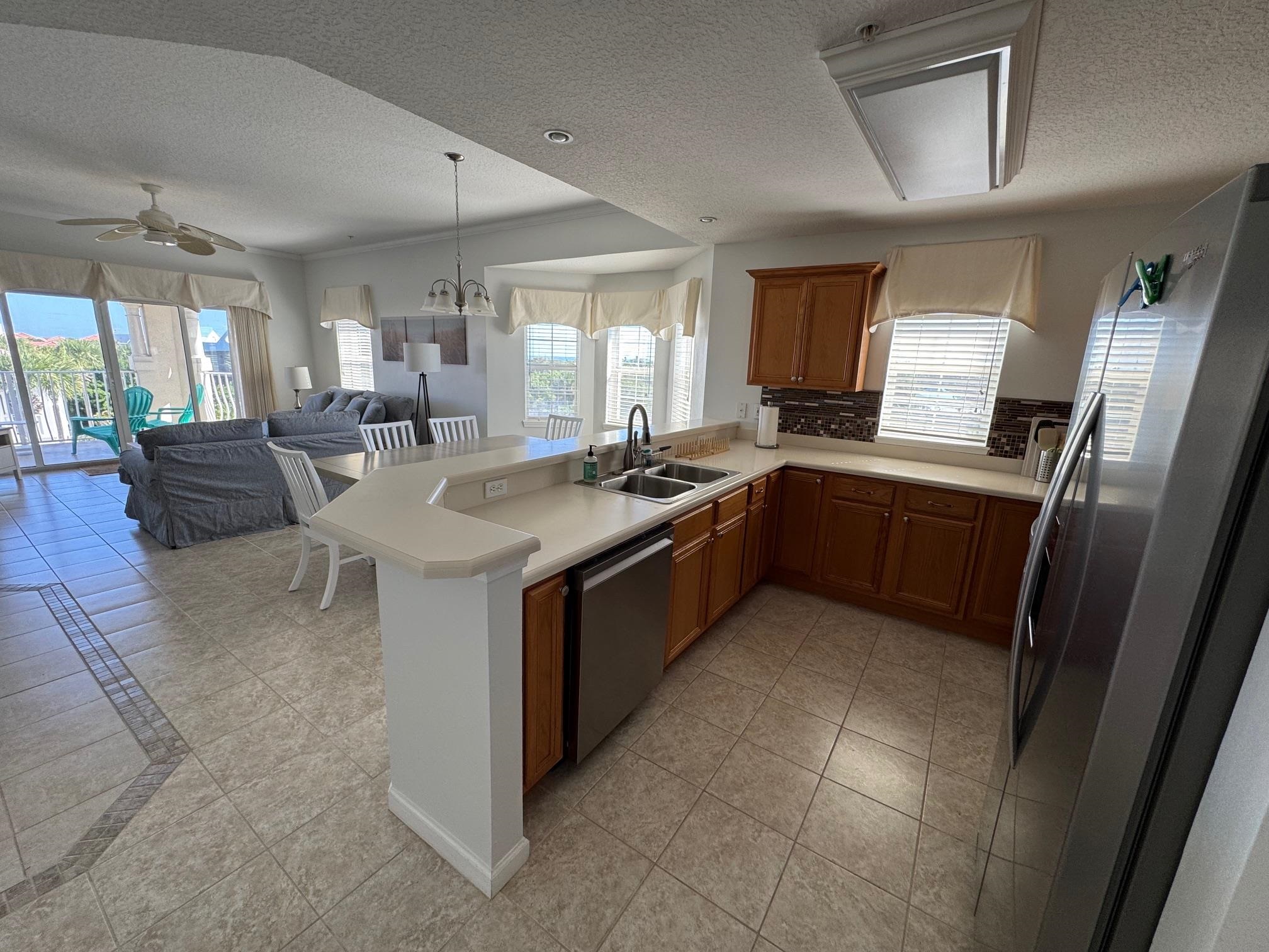 Image 15 of 31 For 264 Gibraltar Ct #309