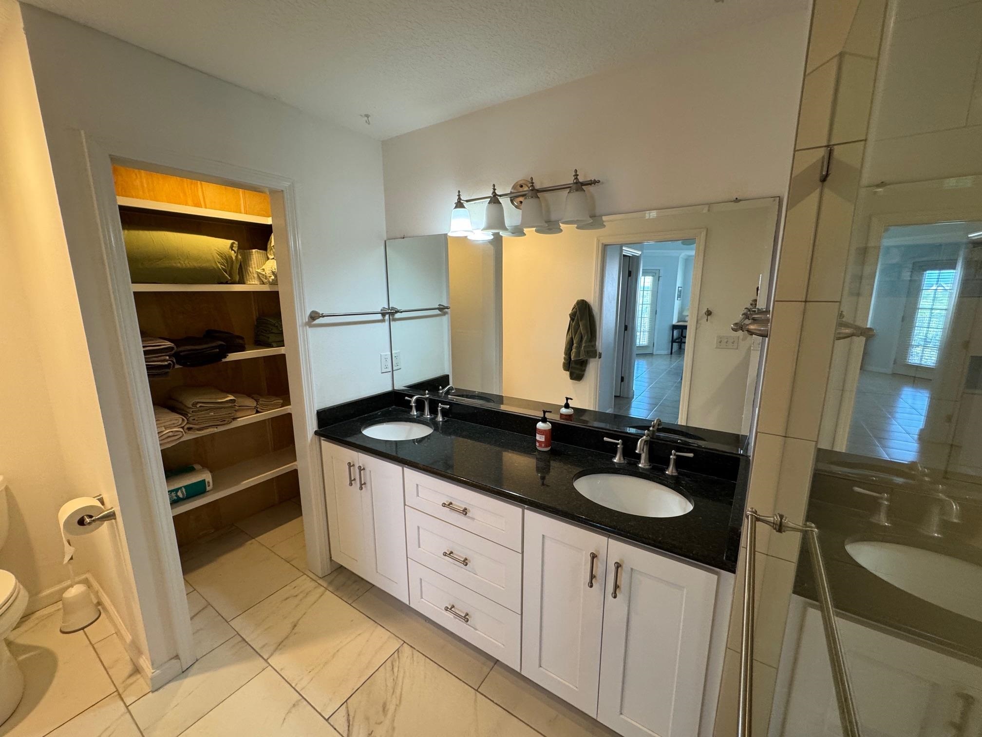 Image 23 of 31 For 264 Gibraltar Ct #309