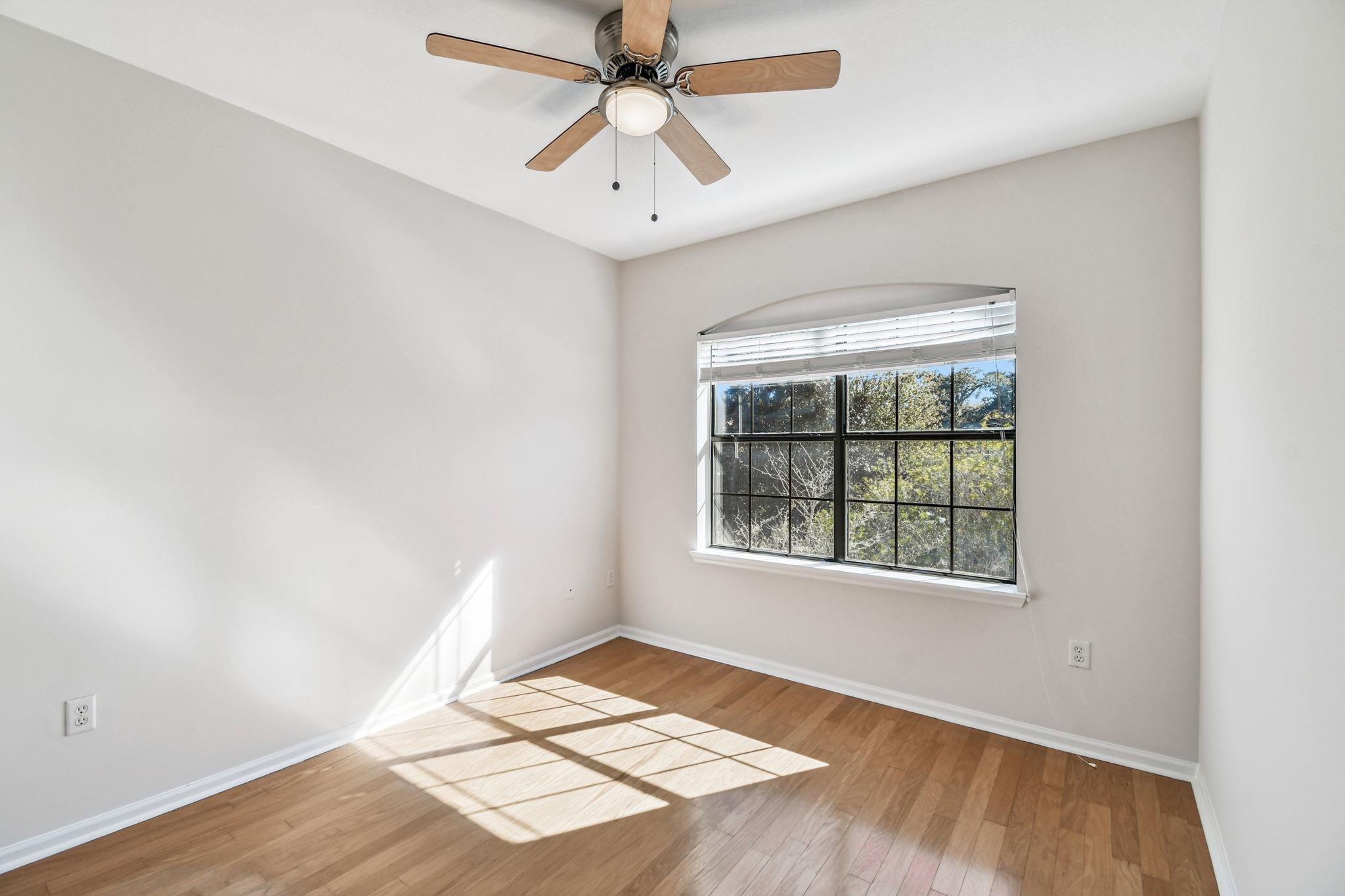 Image 22 of 55 For 4515 Serena Circle