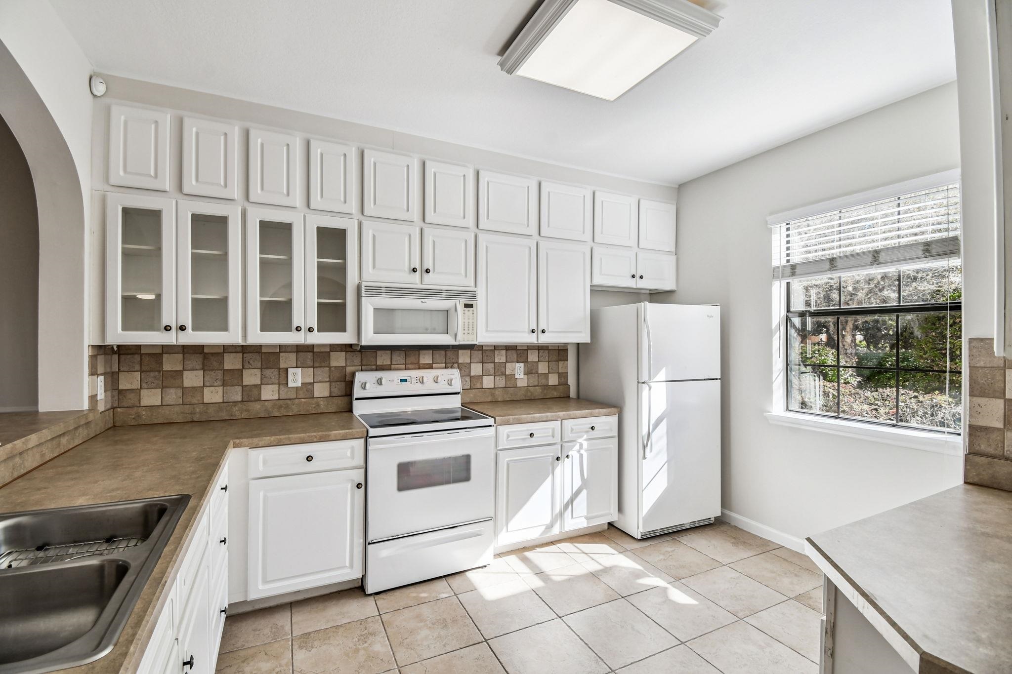 Image 4 of 55 For 4515 Serena Circle