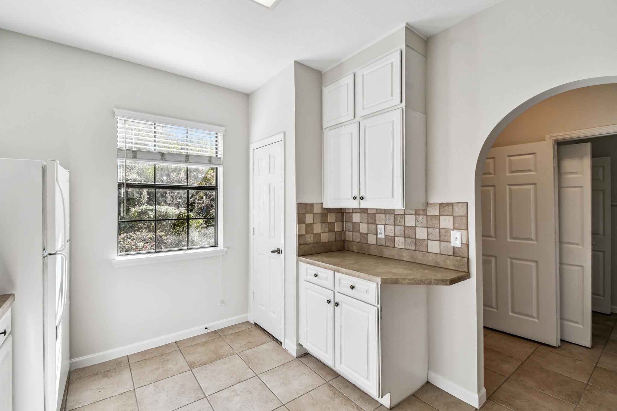 Image 5 of 55 For 4515 Serena Circle