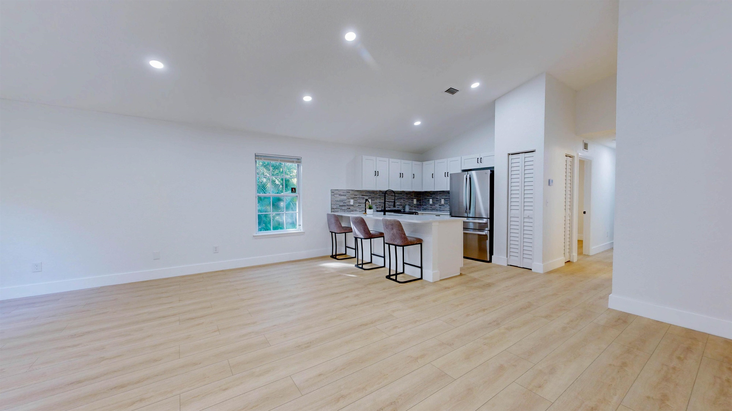 Image 11 of 24 For 1125 Tocoi Rd