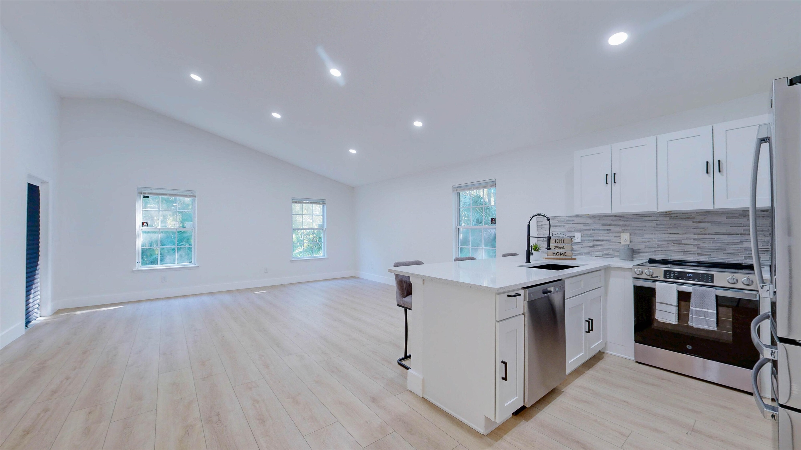 Image 3 of 24 For 1125 Tocoi Rd