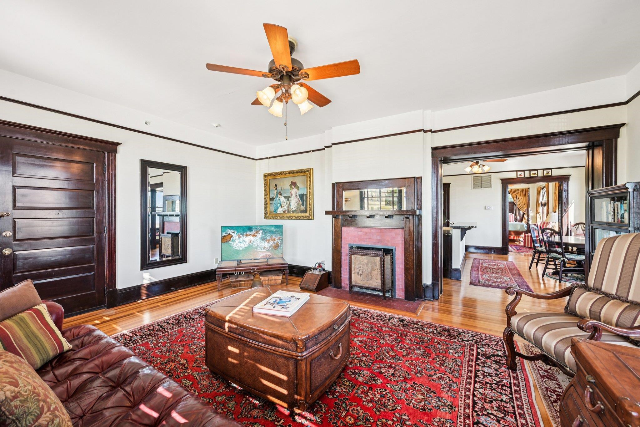 Image 19 of 94 For 178 Avenida Menendez