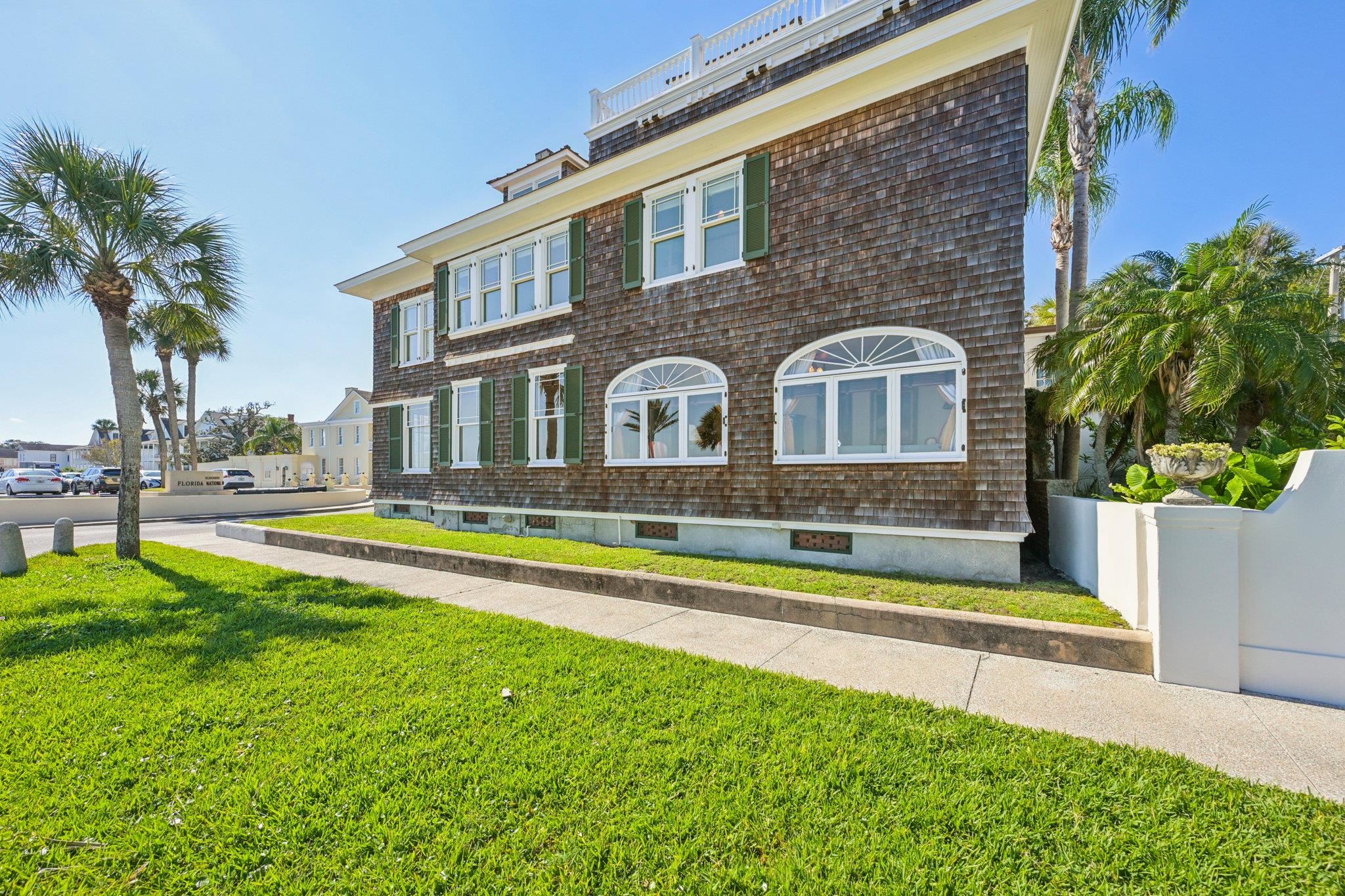 Image 5 of 94 For 178 Avenida Menendez