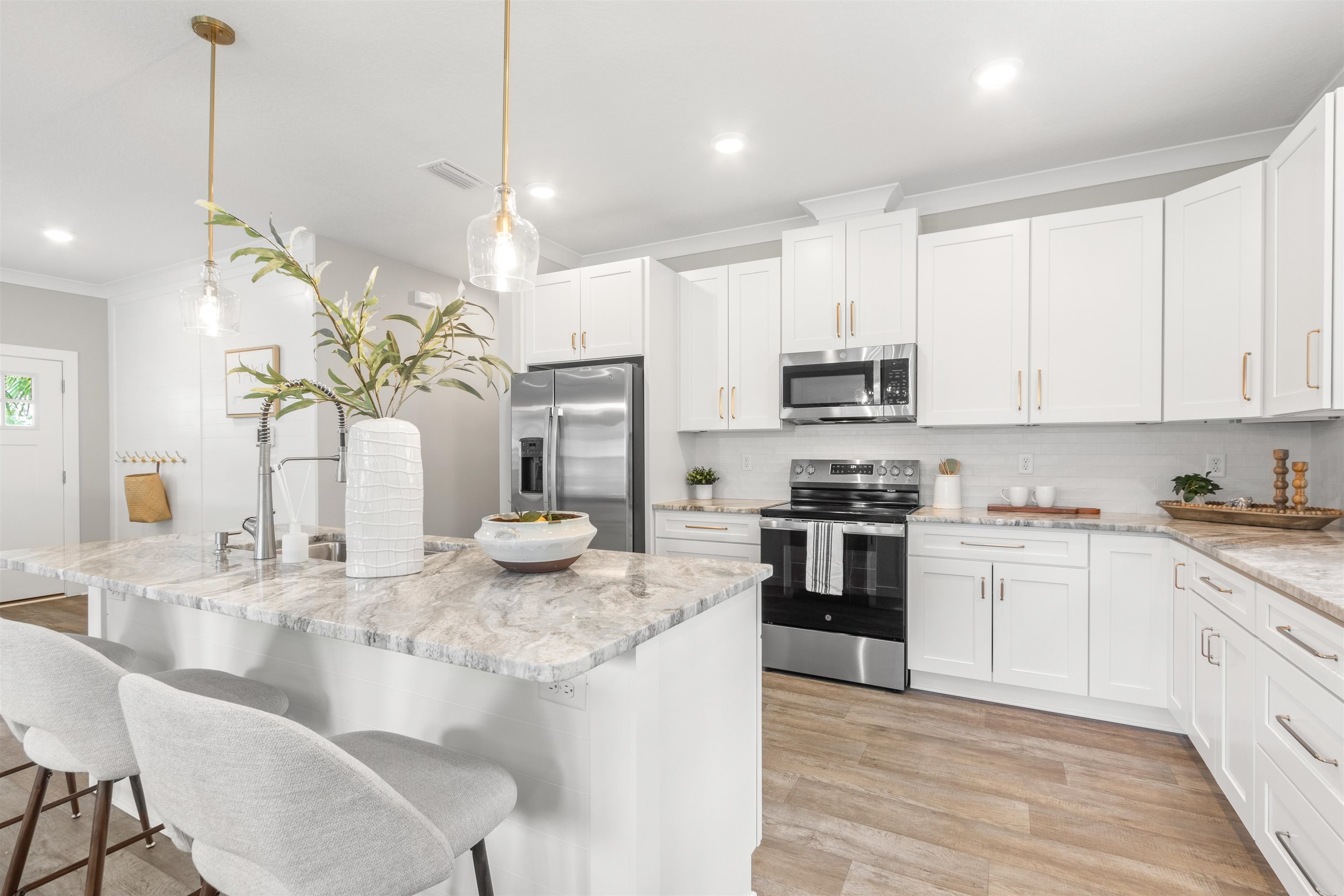 Image 10 of 61 For 6779 Magnolia Ln