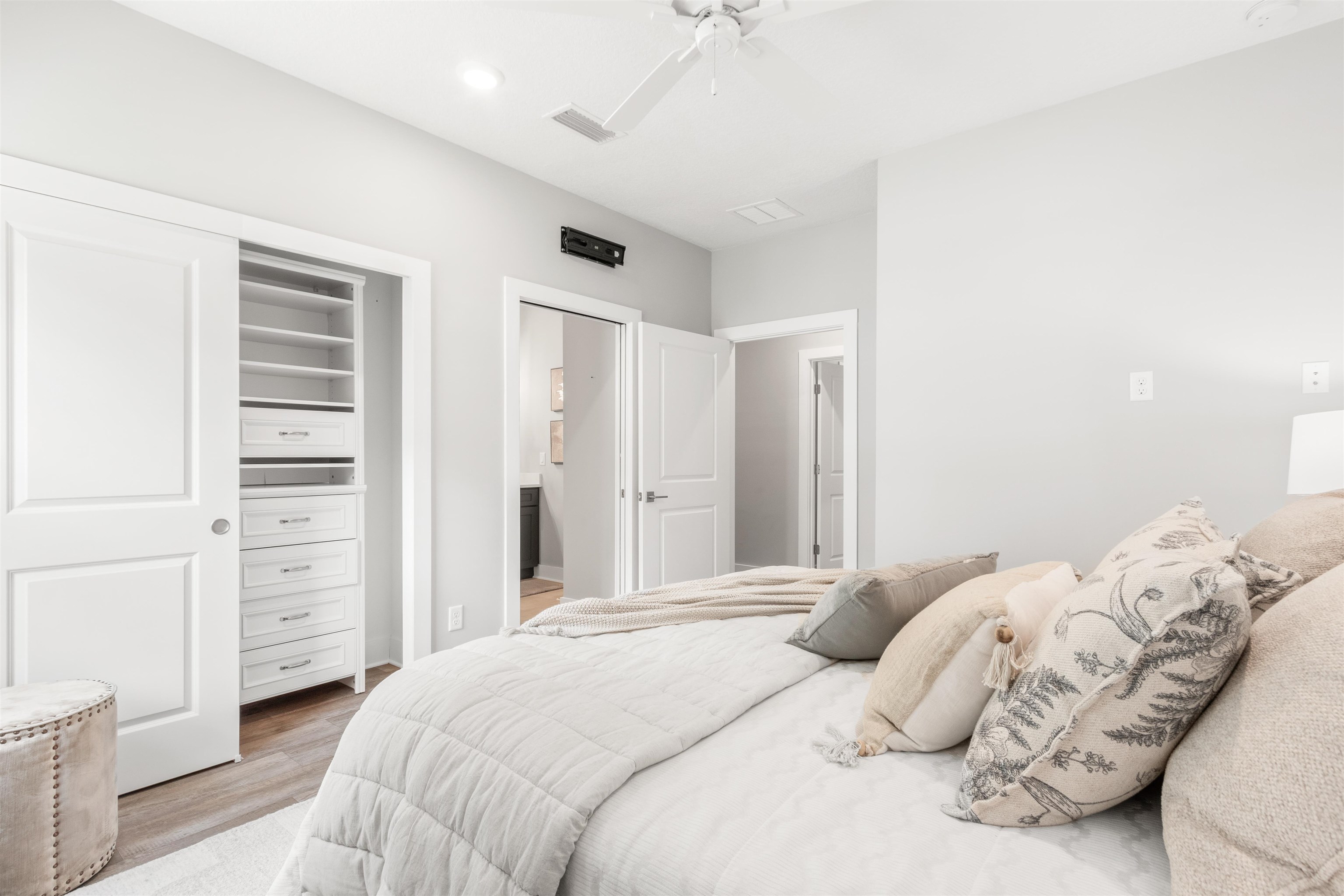 Image 29 of 61 For 6779 Magnolia Ln