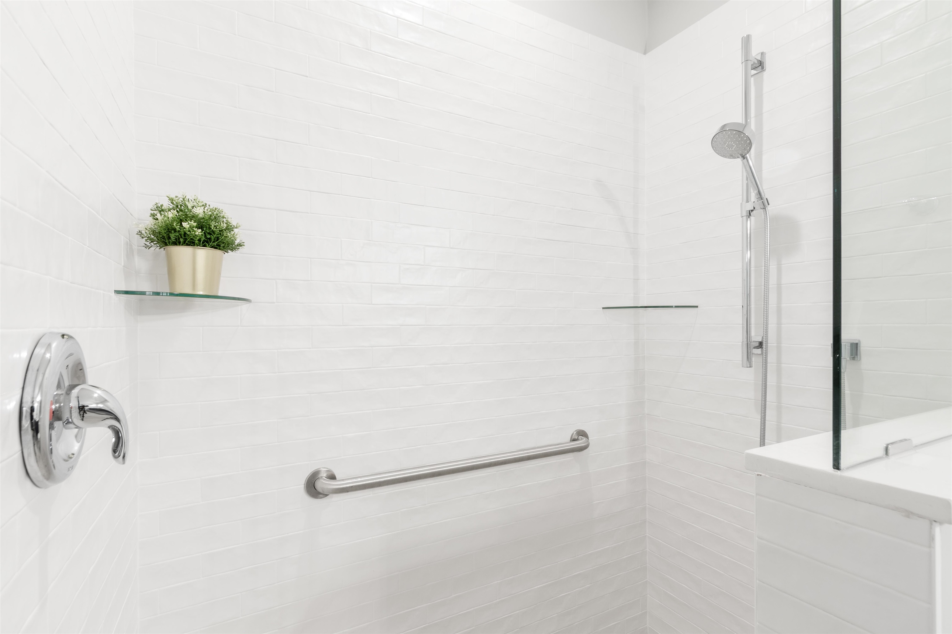 Image 32 of 61 For 6779 Magnolia Ln