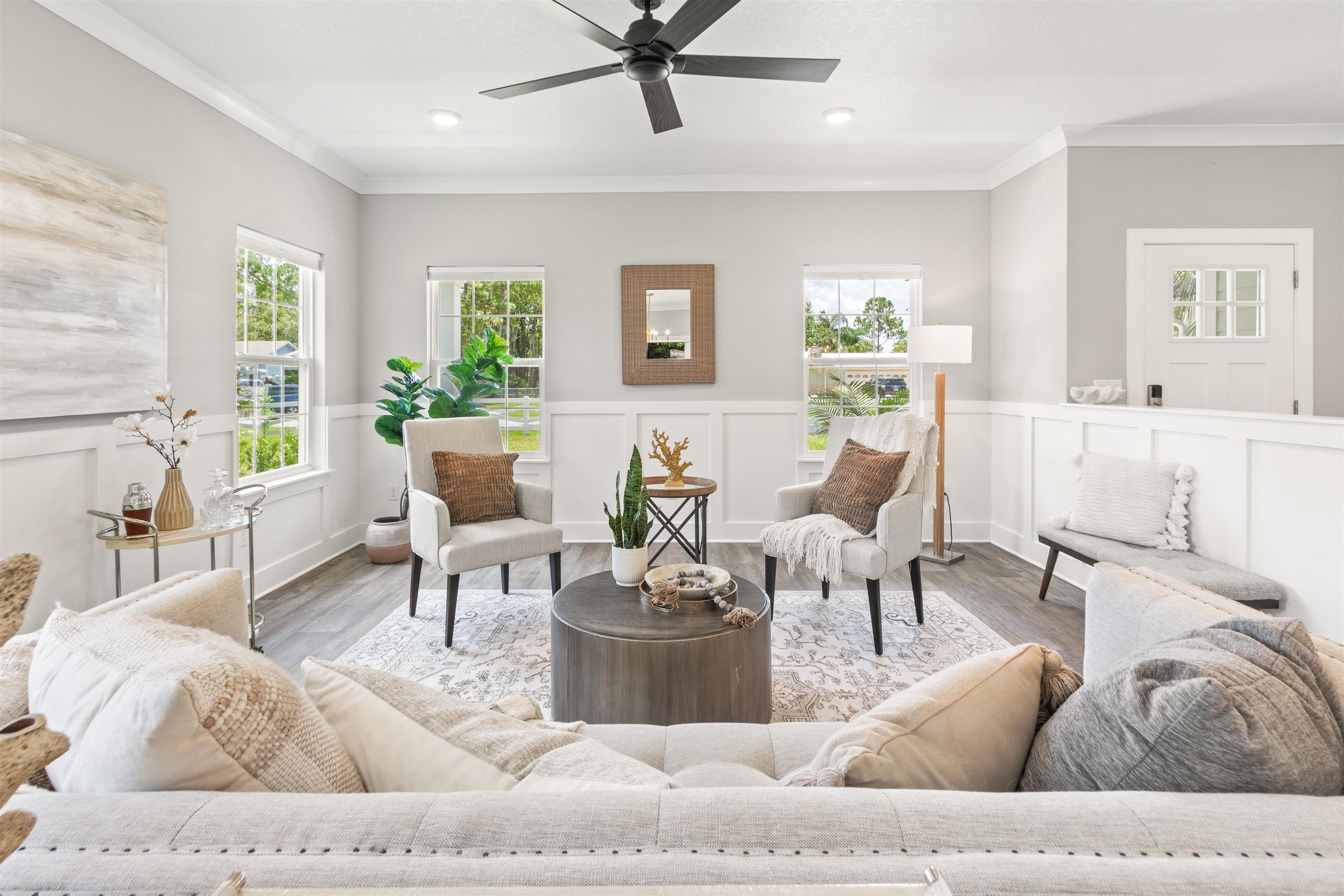 Image 4 of 61 For 6779 Magnolia Ln