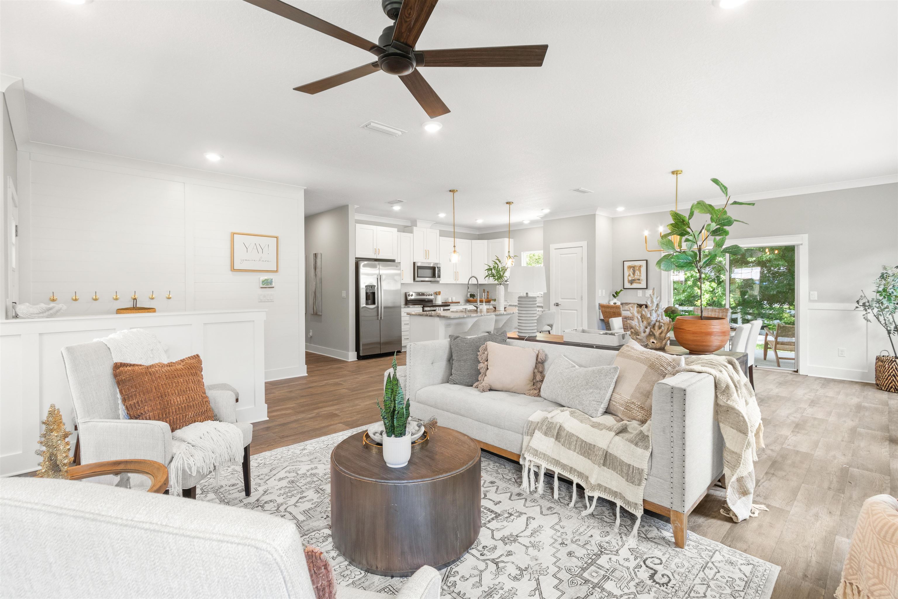 Image 6 of 61 For 6779 Magnolia Ln