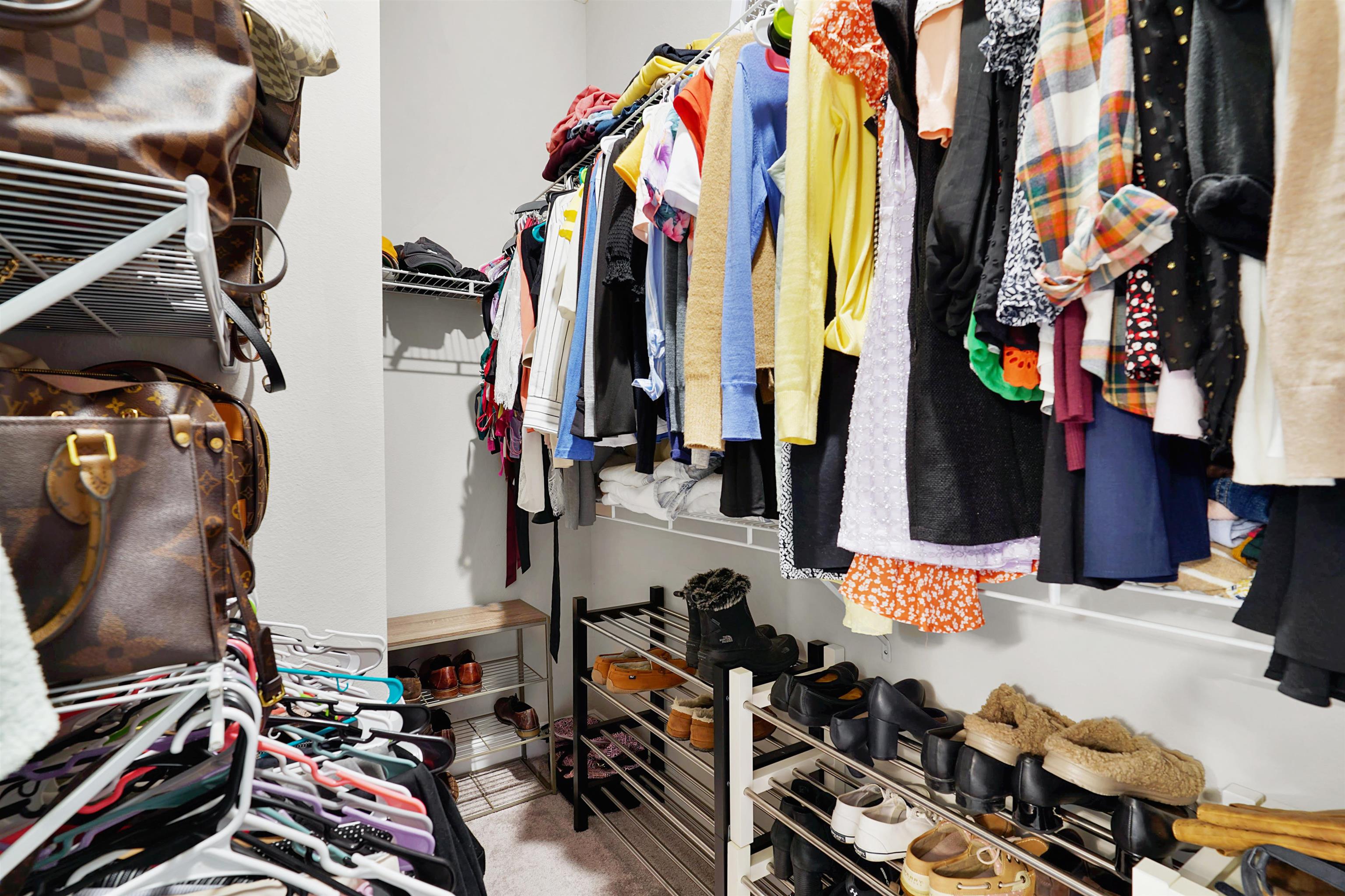 Image 24 of 51 For 84 Pyrite Pl