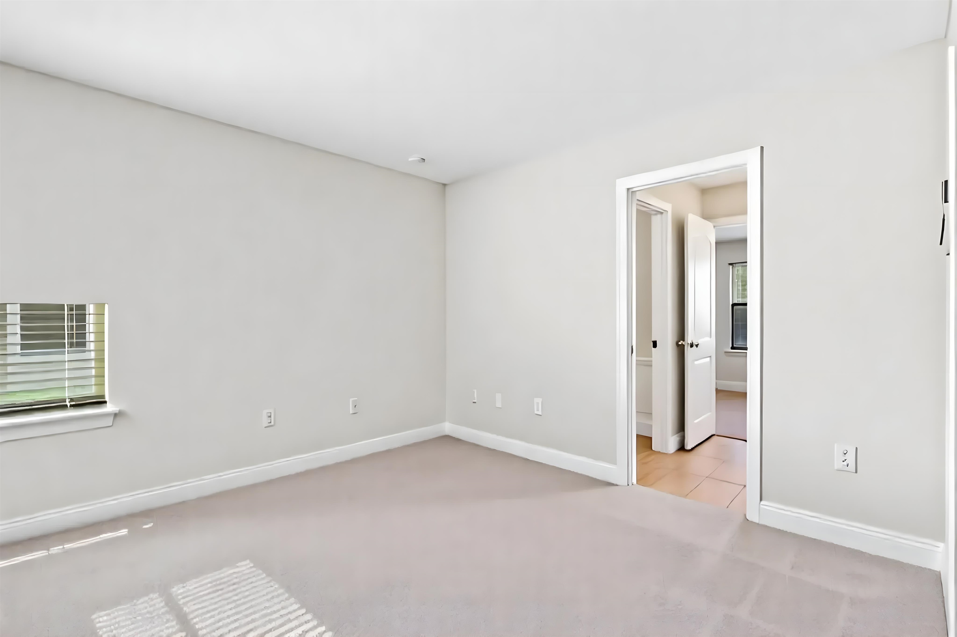 Image 30 of 51 For 84 Pyrite Pl