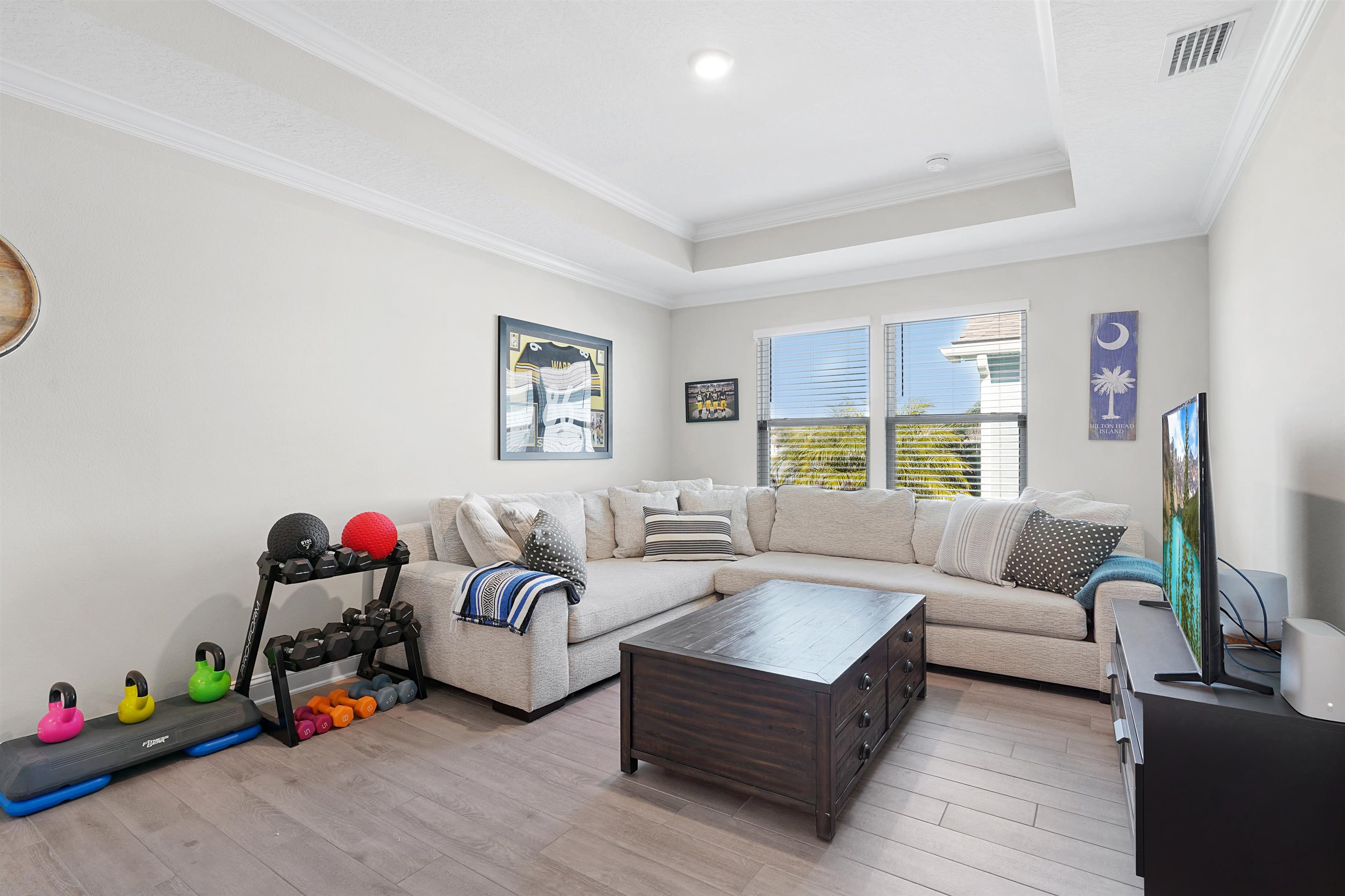 Image 33 of 51 For 84 Pyrite Pl