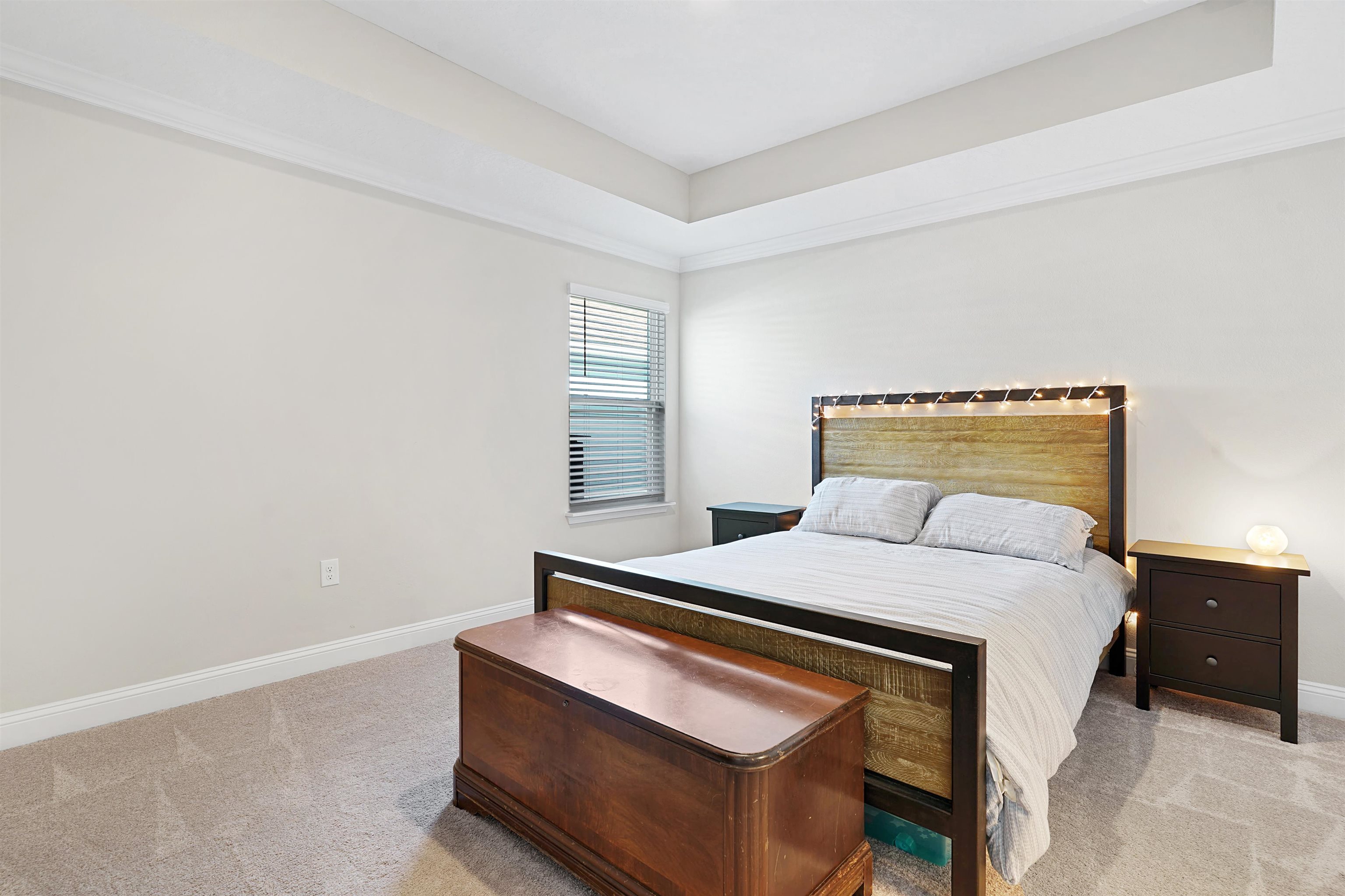 Image 35 of 51 For 84 Pyrite Pl