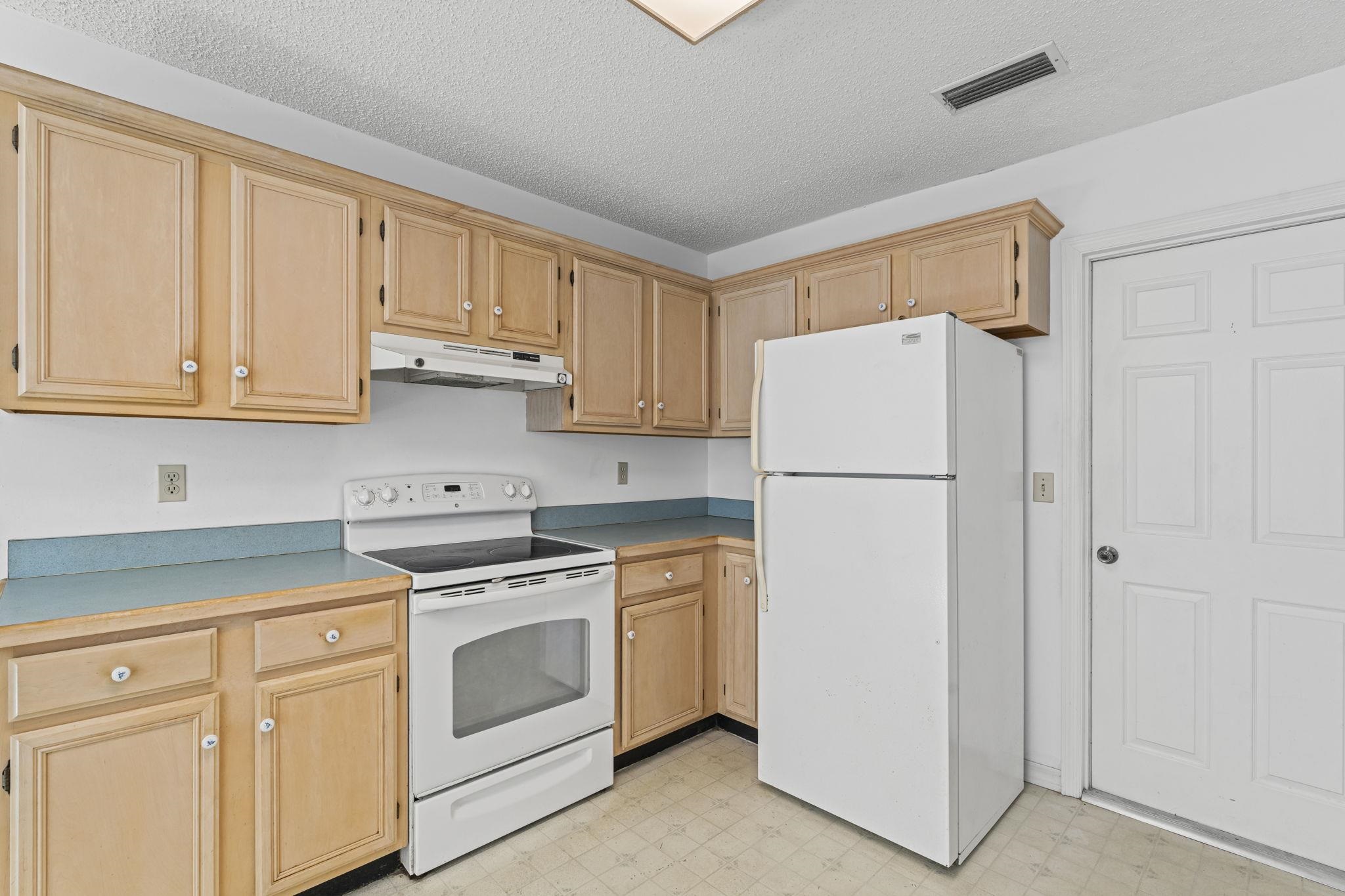 Image 13 of 39 For 311 Twelvth St.