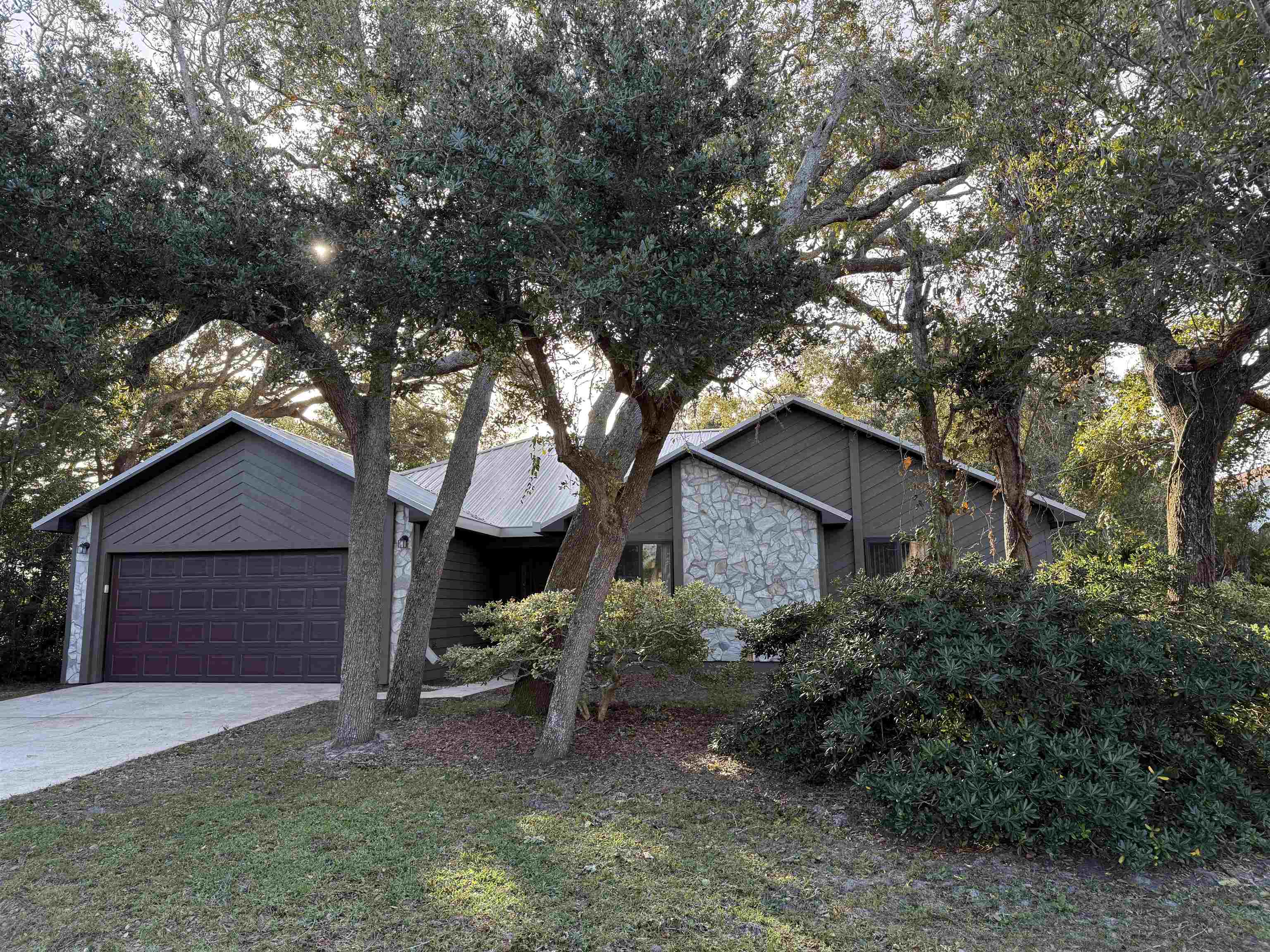 Image 29 of 39 For 311 Twelvth St.