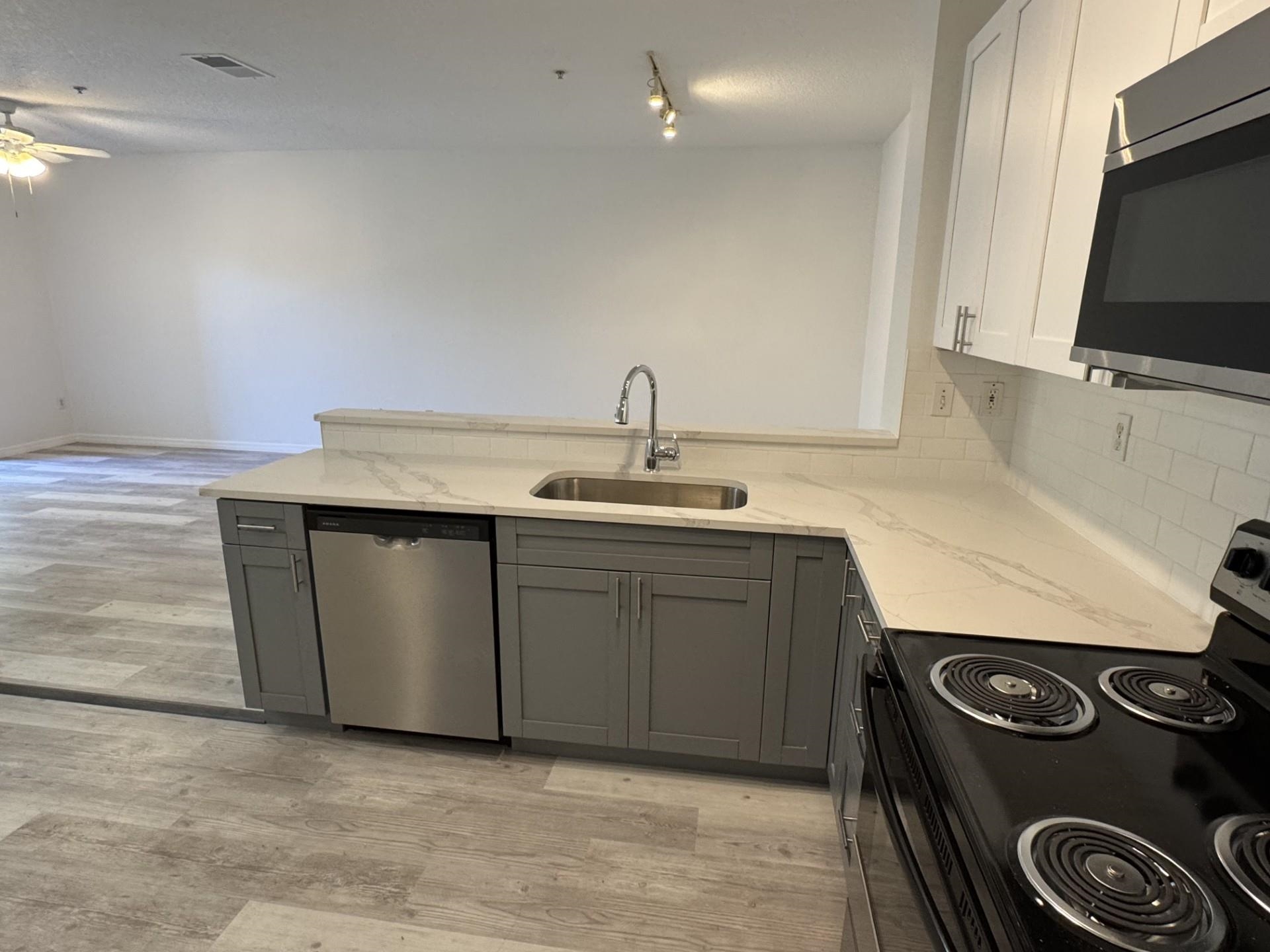 Image 5 of 22 For 540 Florida Club Blvd  305