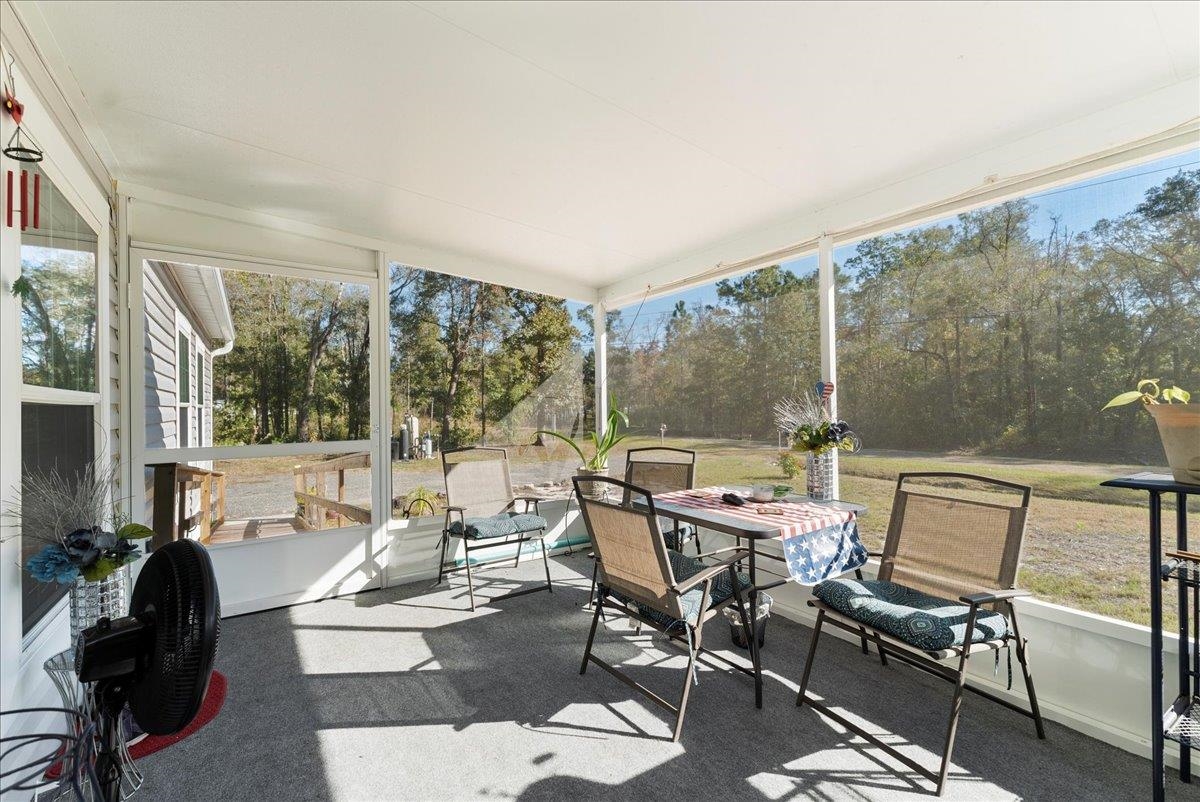 Image 2 of 34 For 4740 Ursula St