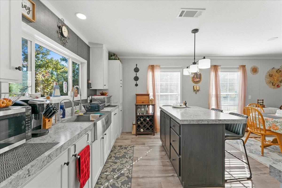 Image 8 of 34 For 4740 Ursula St