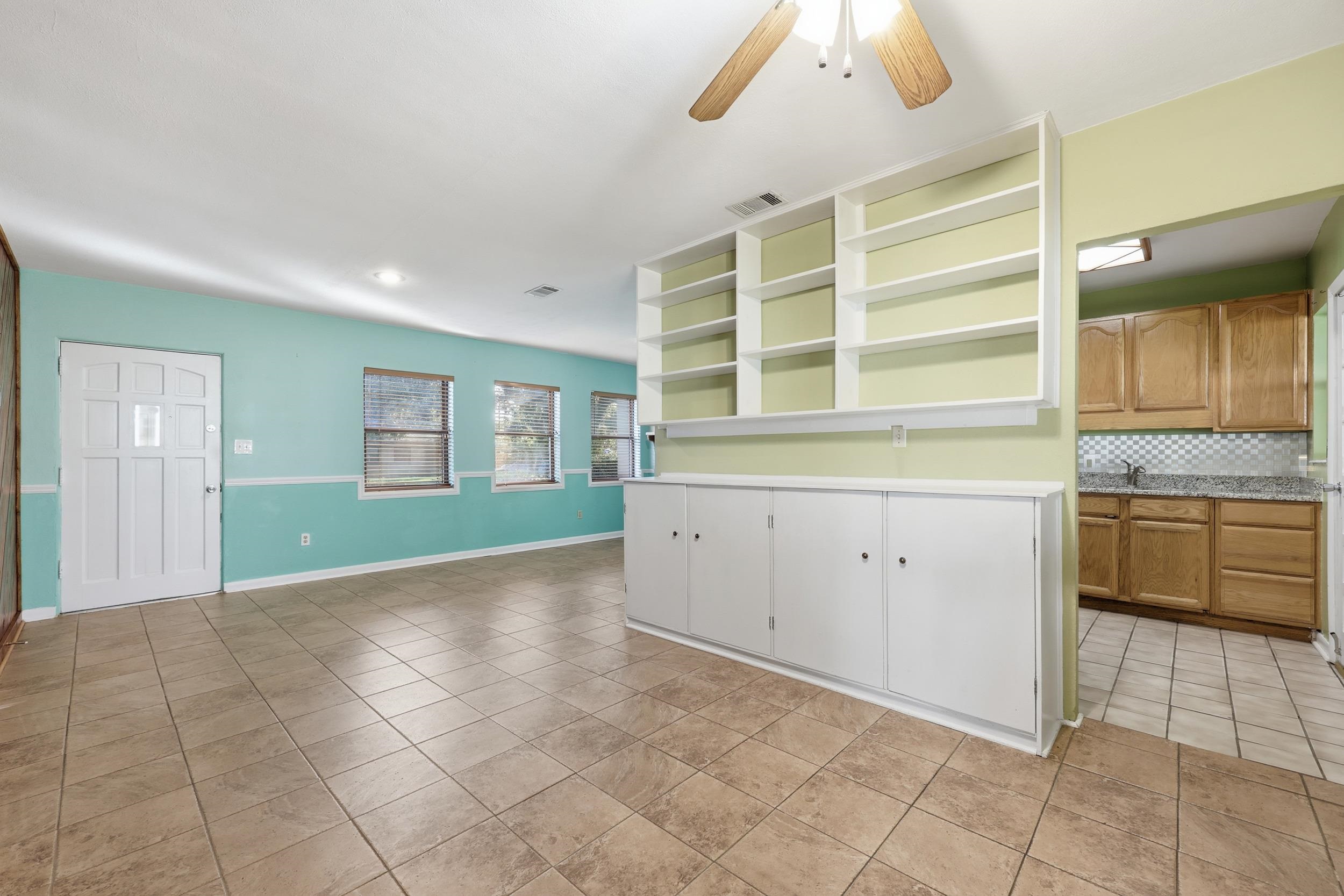 Image 10 of 50 For 2433 Brownwood Rd